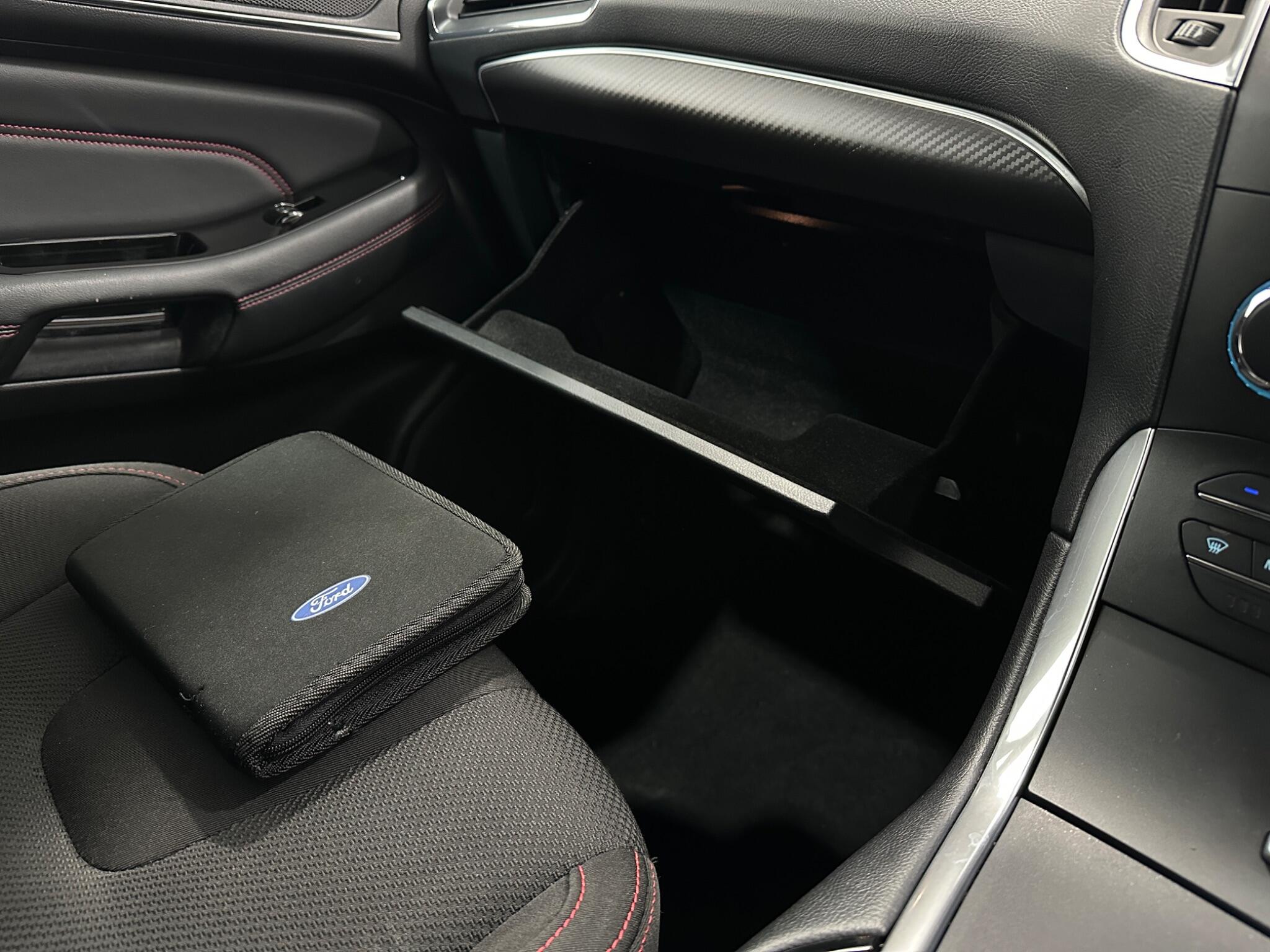 Ford S-Max view 28