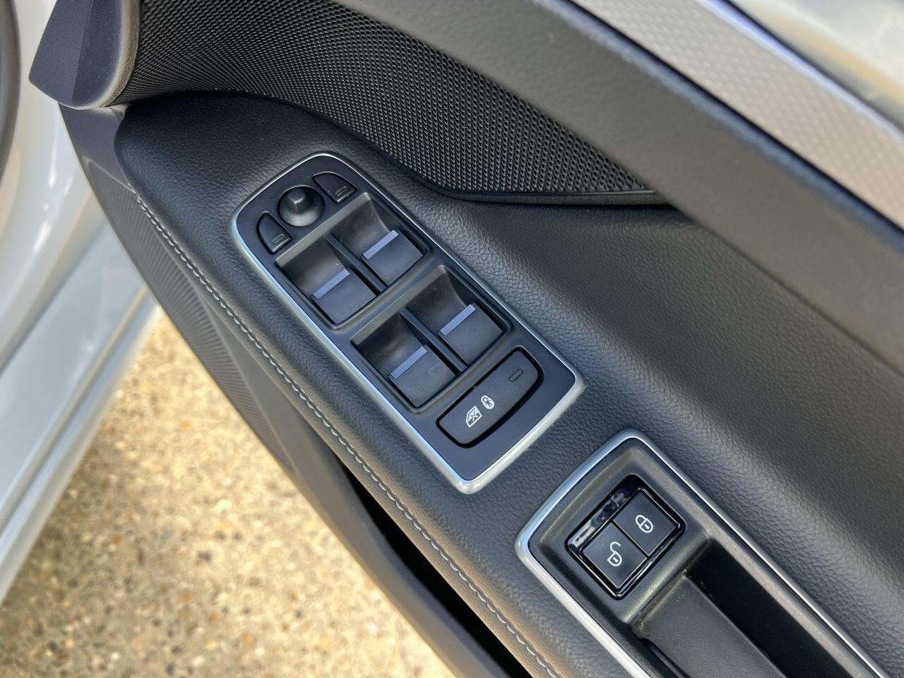 Jaguar XF view 54