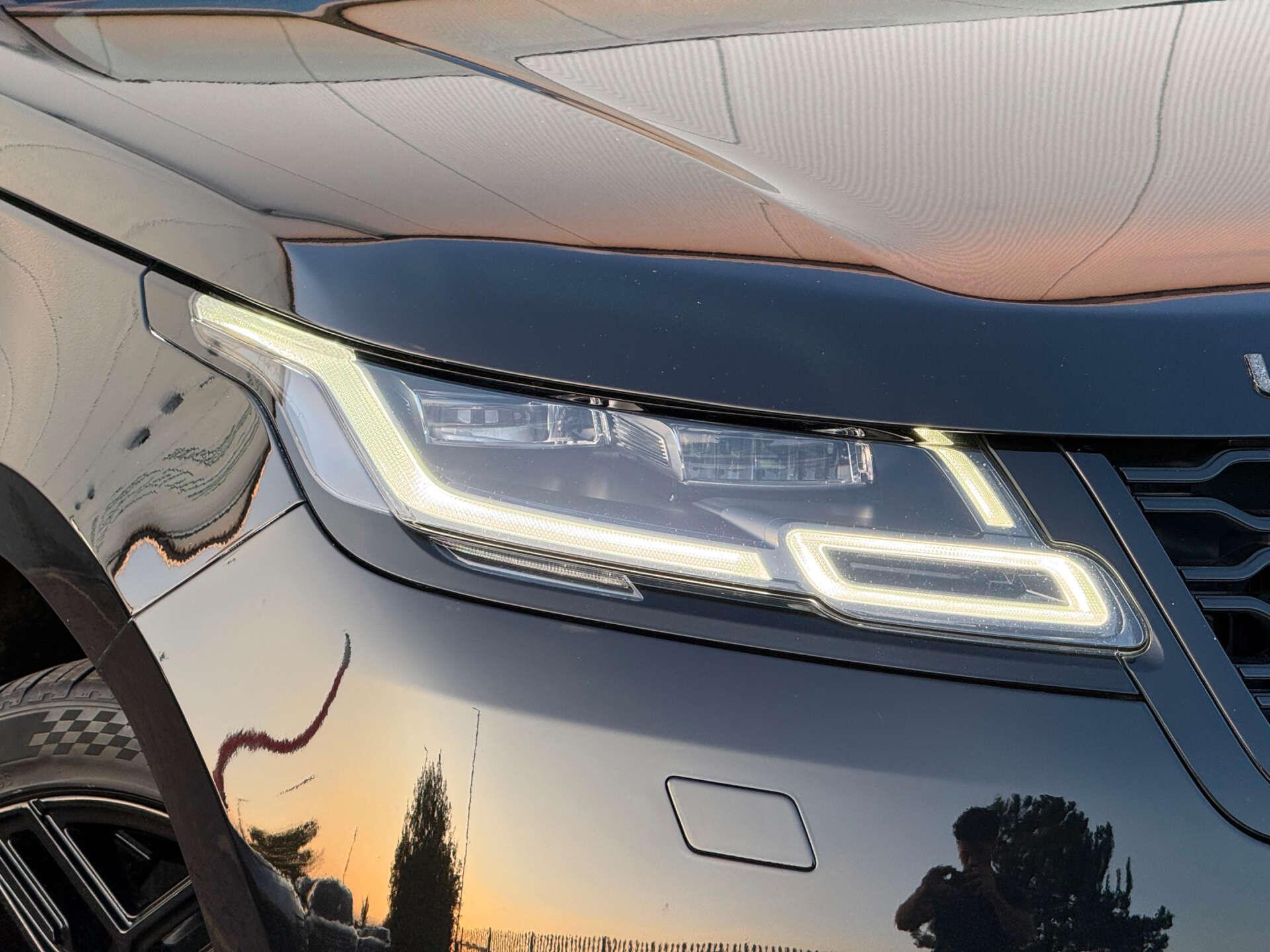 Land Rover Range Rover Velar view 16