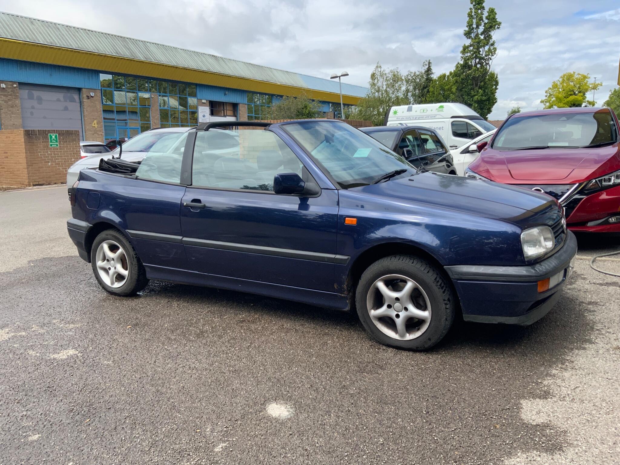 1994 VOLKSWAGEN GOLF AVANTGARDE CONVERTIBLE 2DR 1994 MANUAL ODOMETER 164909 MILES PETROL OUR PRICE 995.00... photo