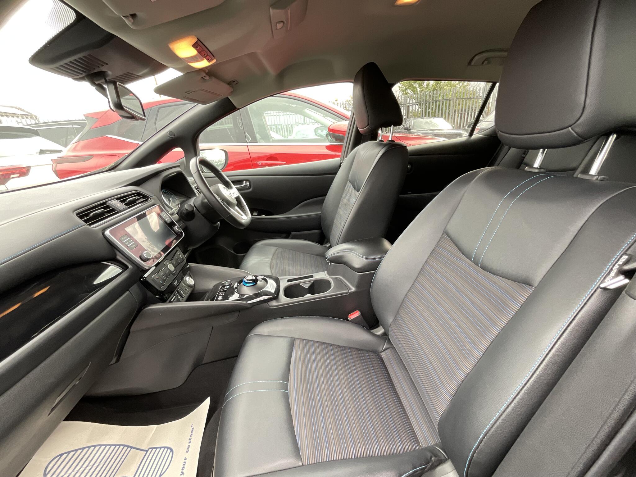 Nissan Leaf view 17