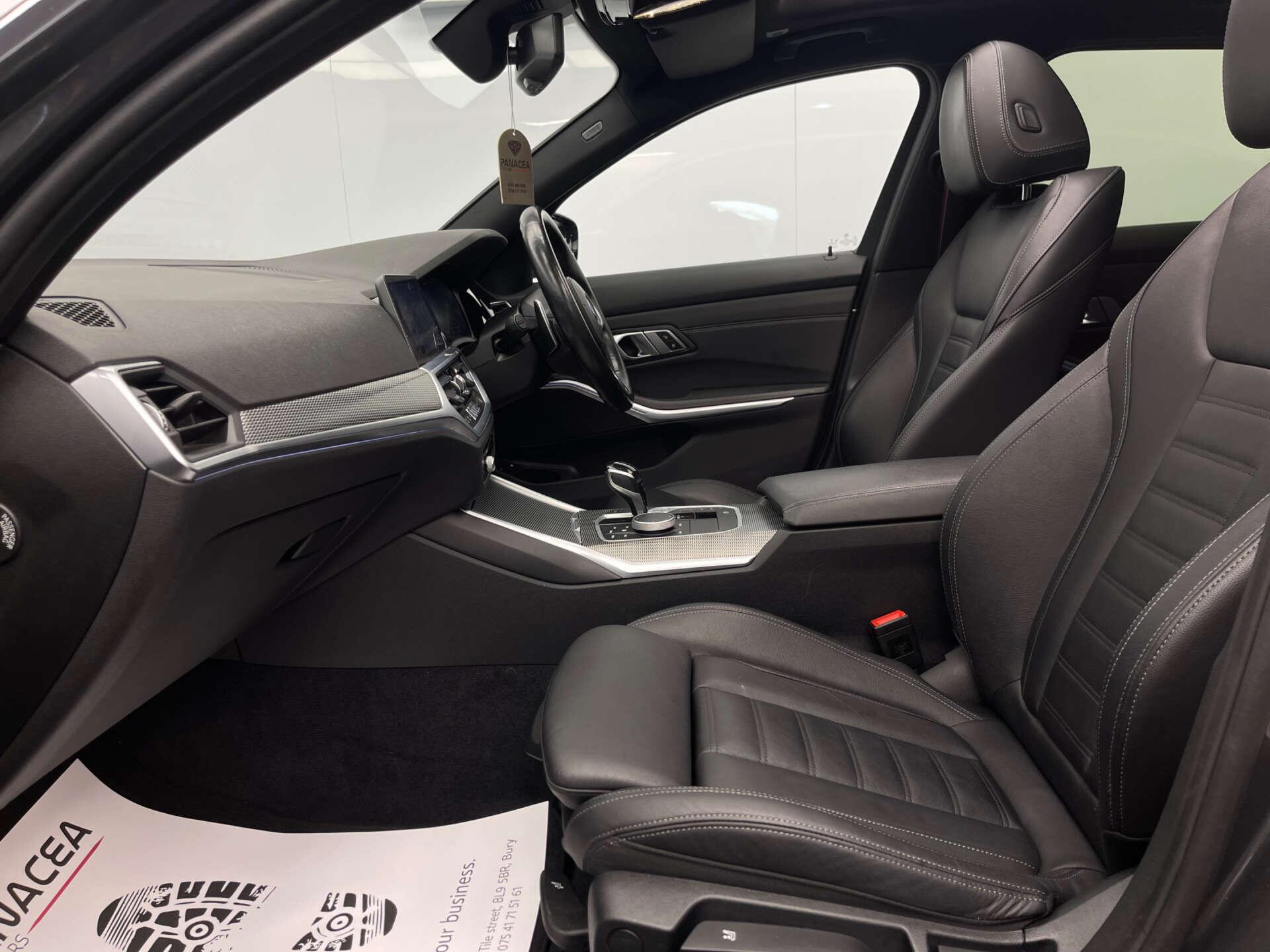 BMW 3 Series view 22
