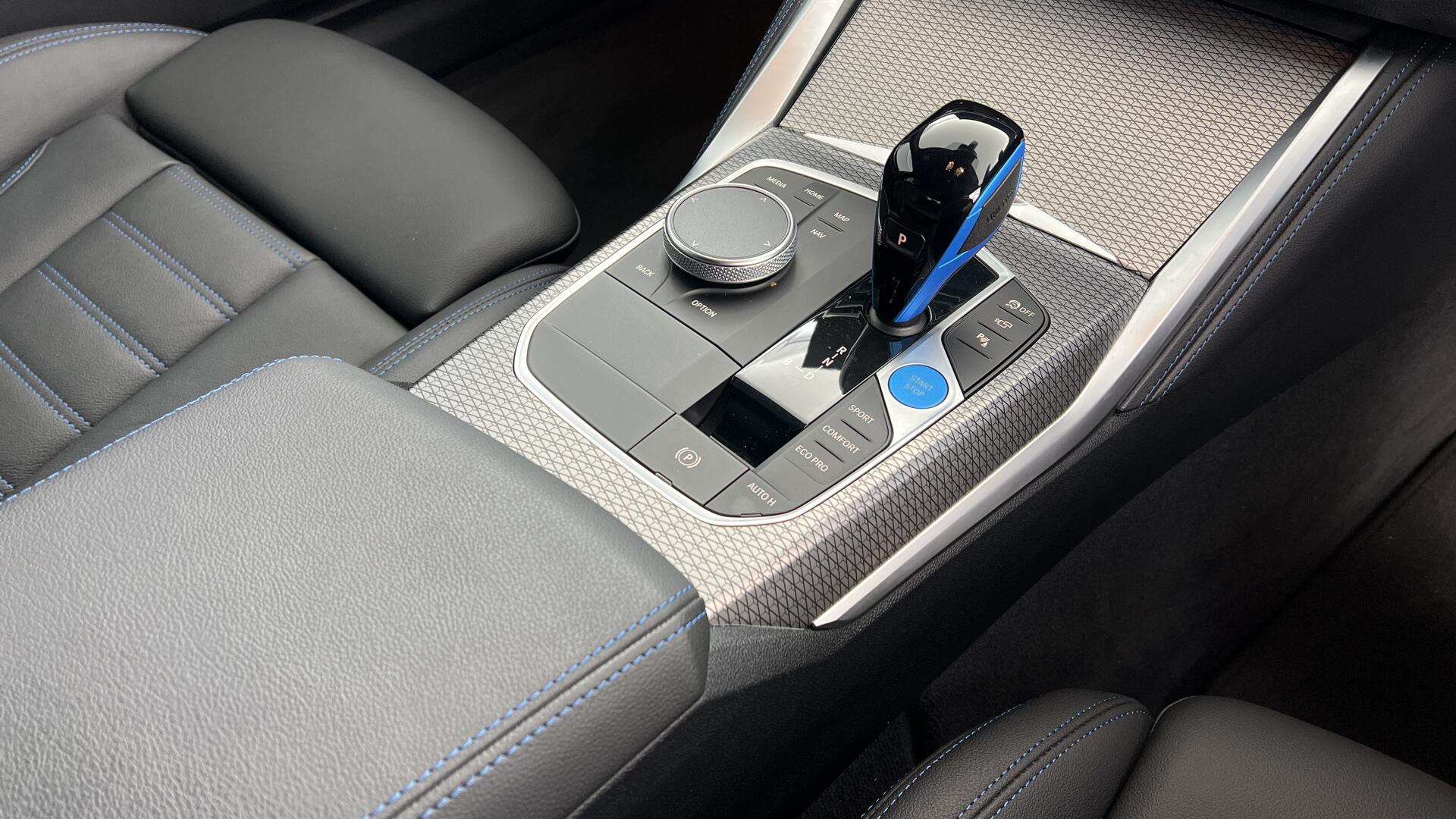 BMW I4 view 10