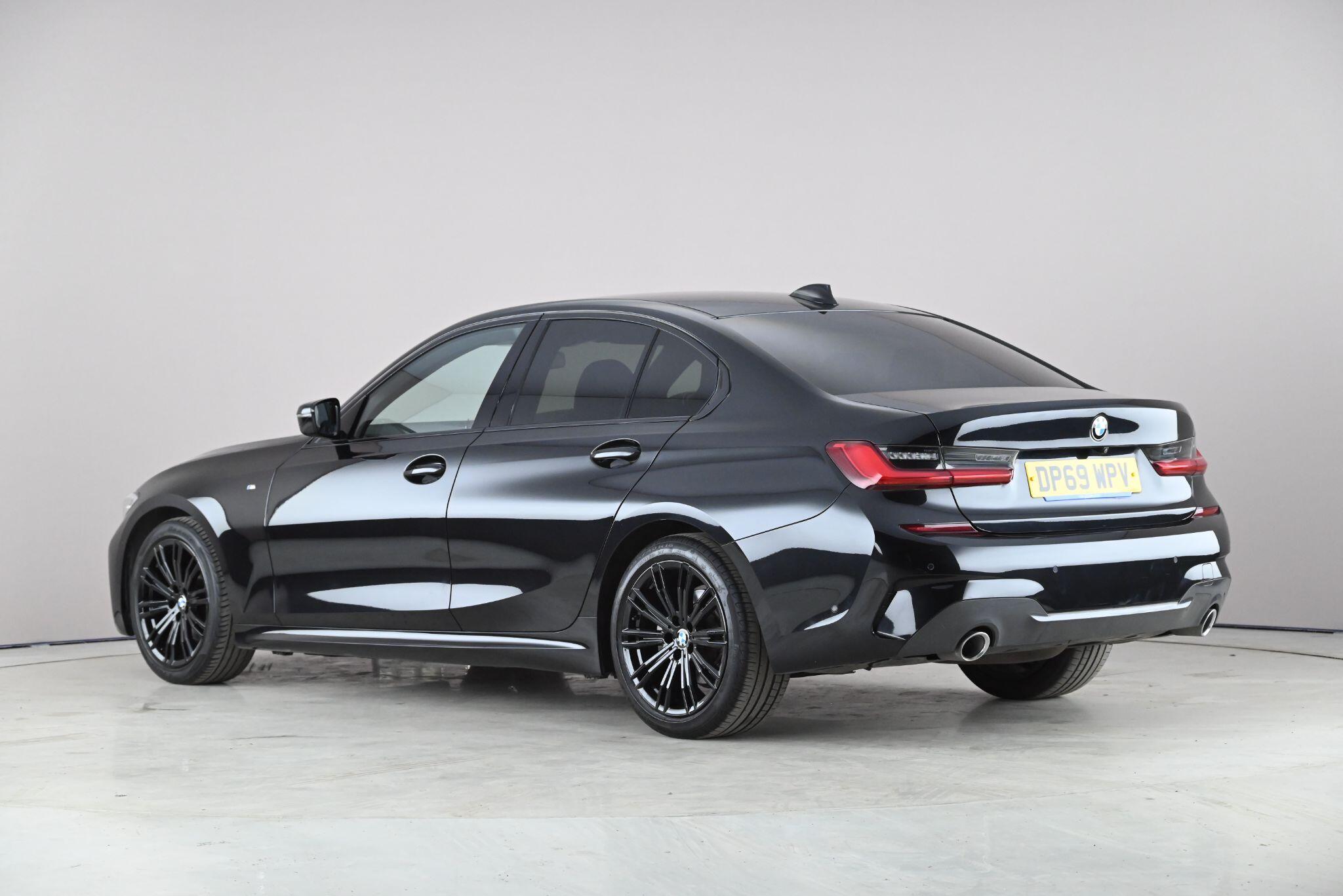 BMW 3 Series view 5