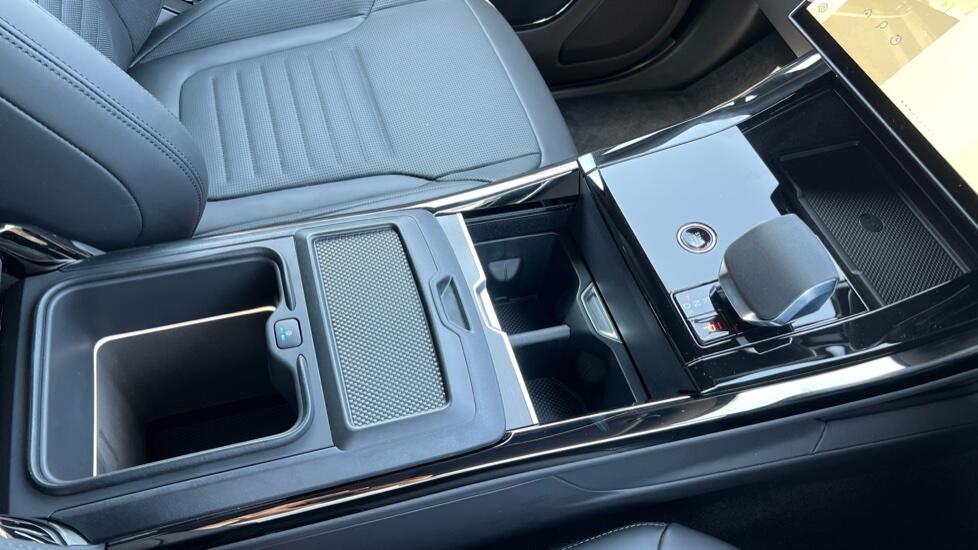 Land Rover Range Rover Sport view 27