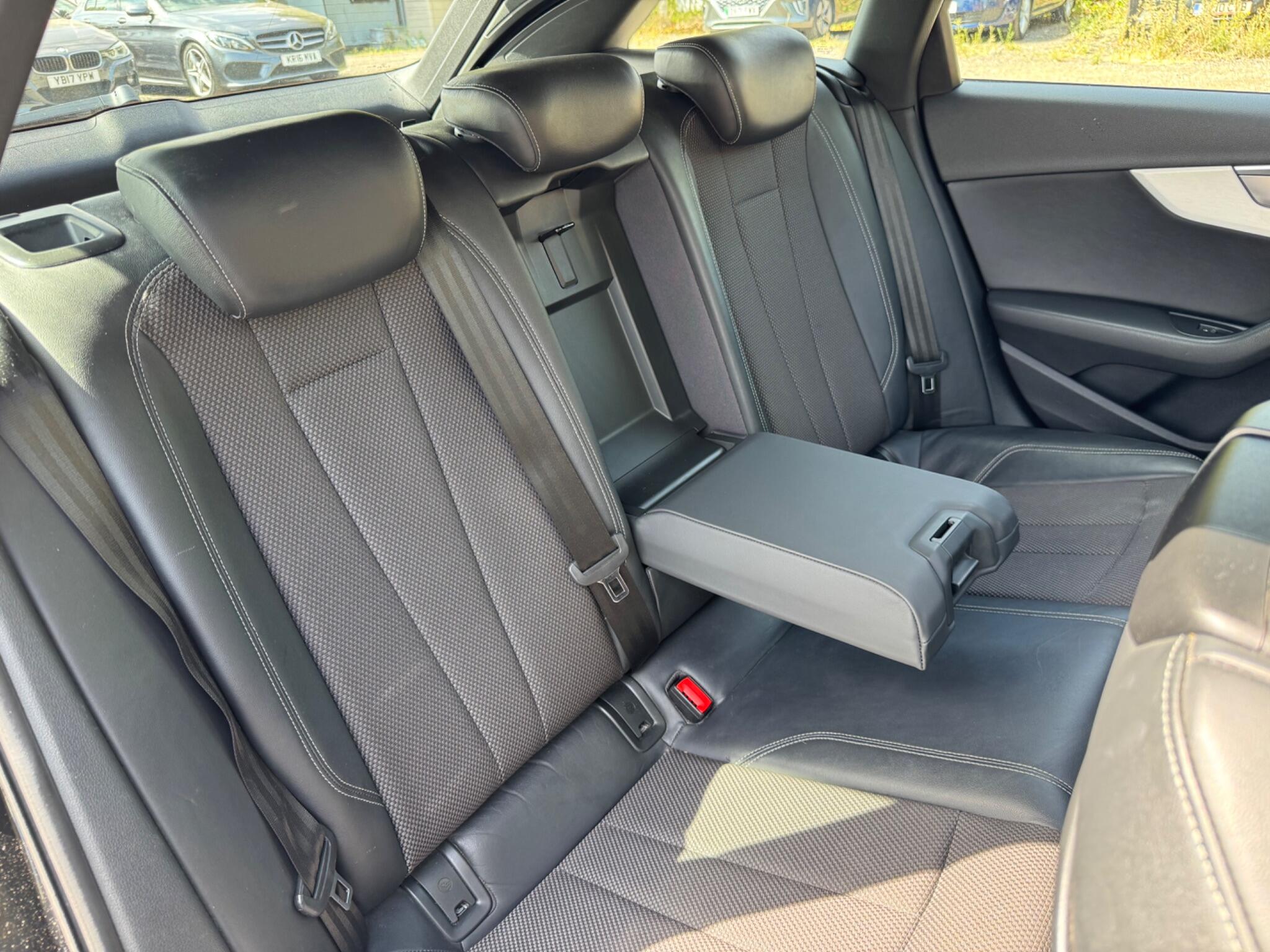 Audi A4 view 20