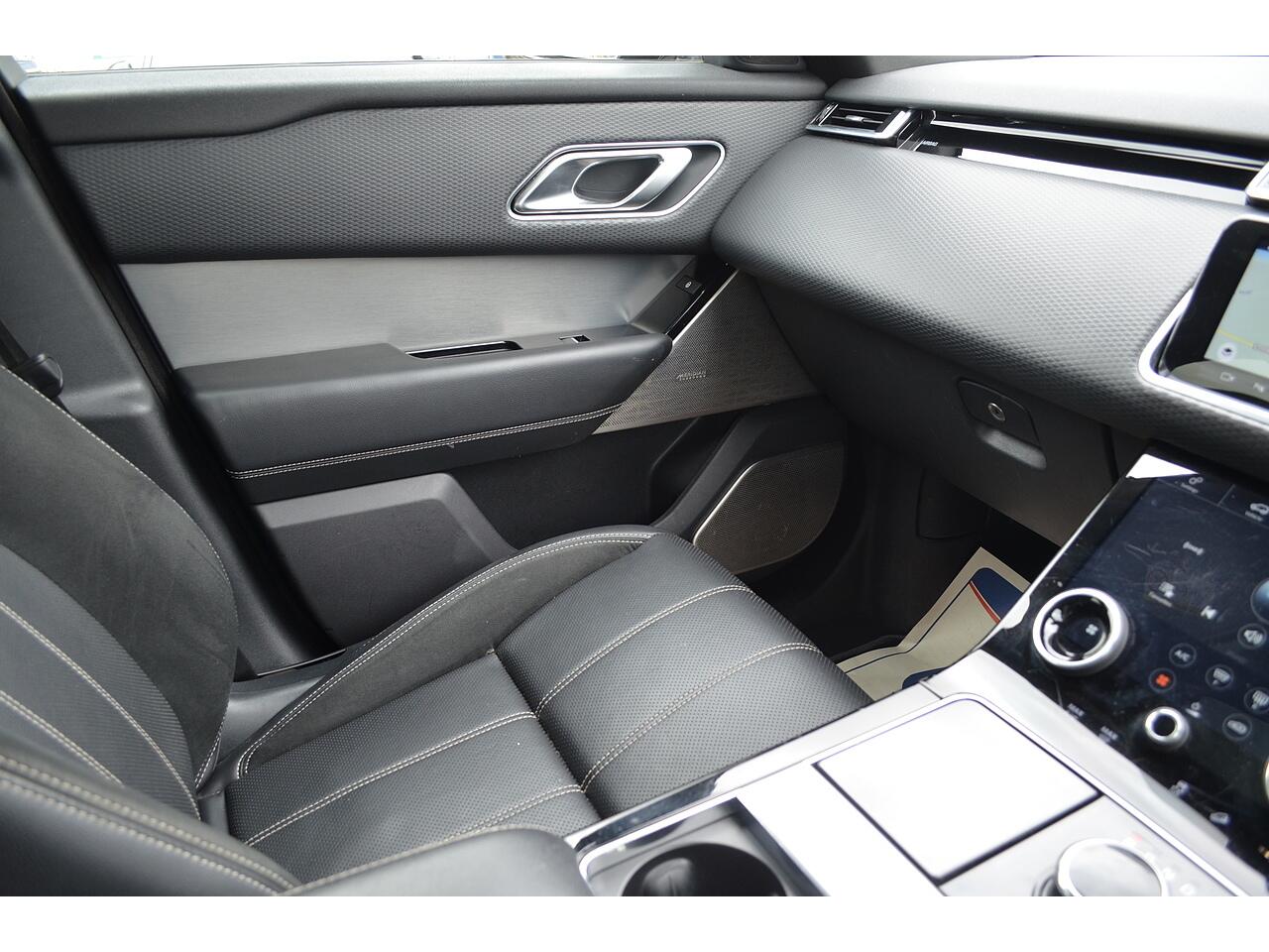 Land Rover Range Rover Velar view 28