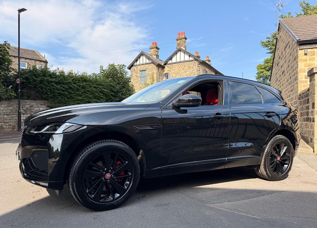 Jaguar F-Pace view 10