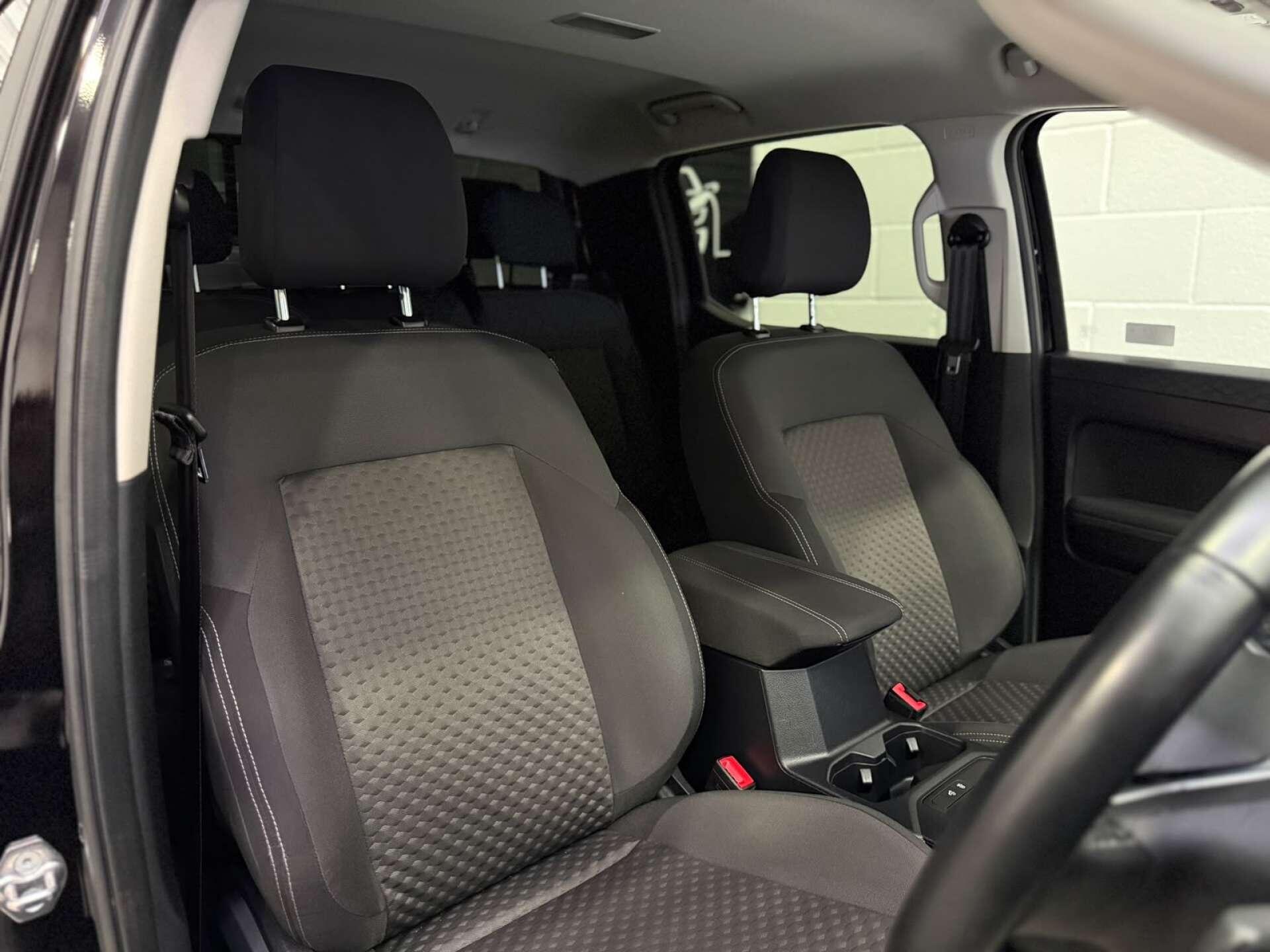 Volkswagen Amarok view 15