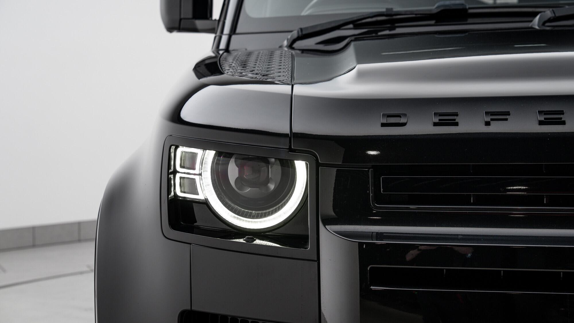 Land Rover Defender view 11