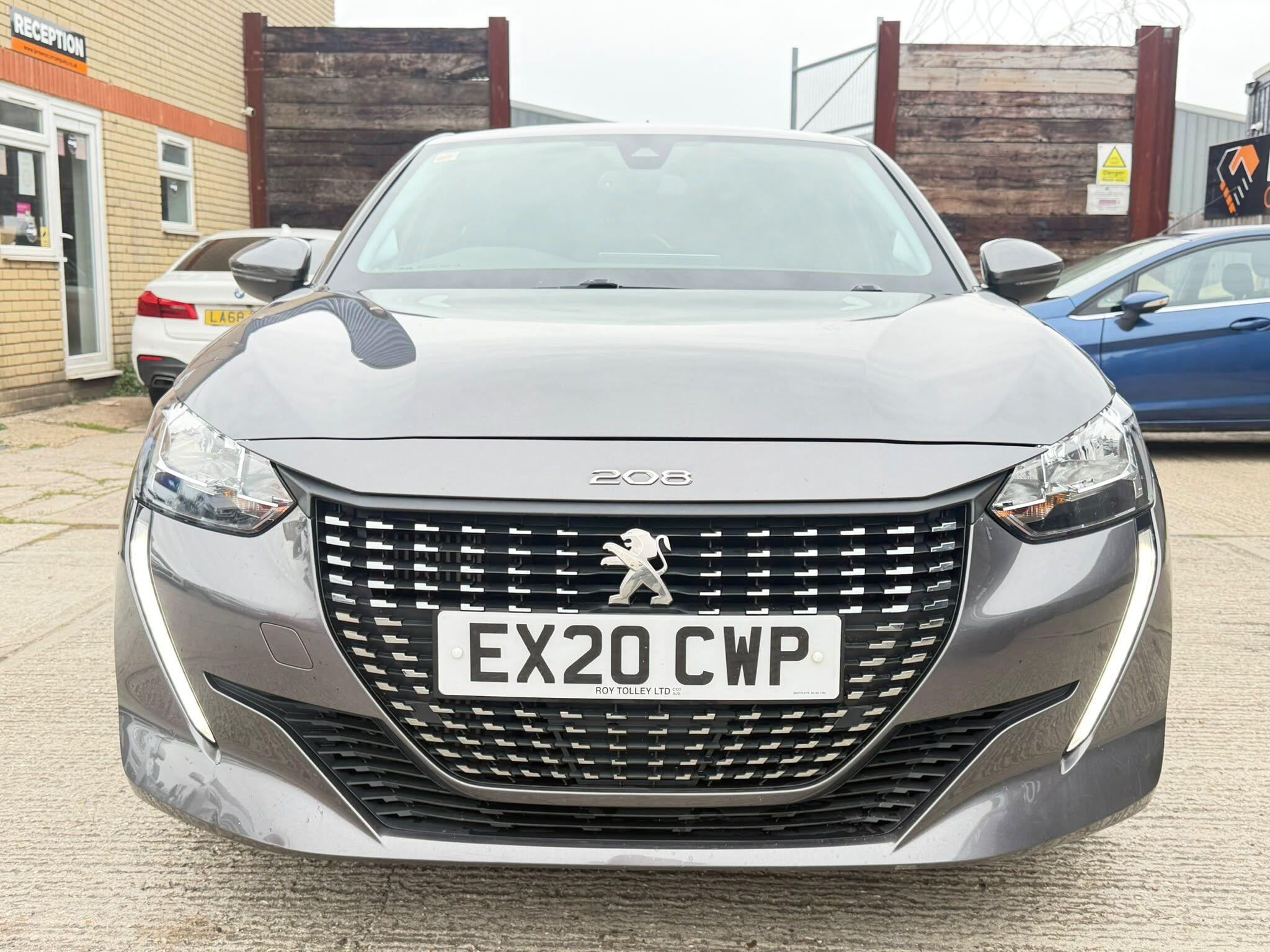 Peugeot 208 view 2