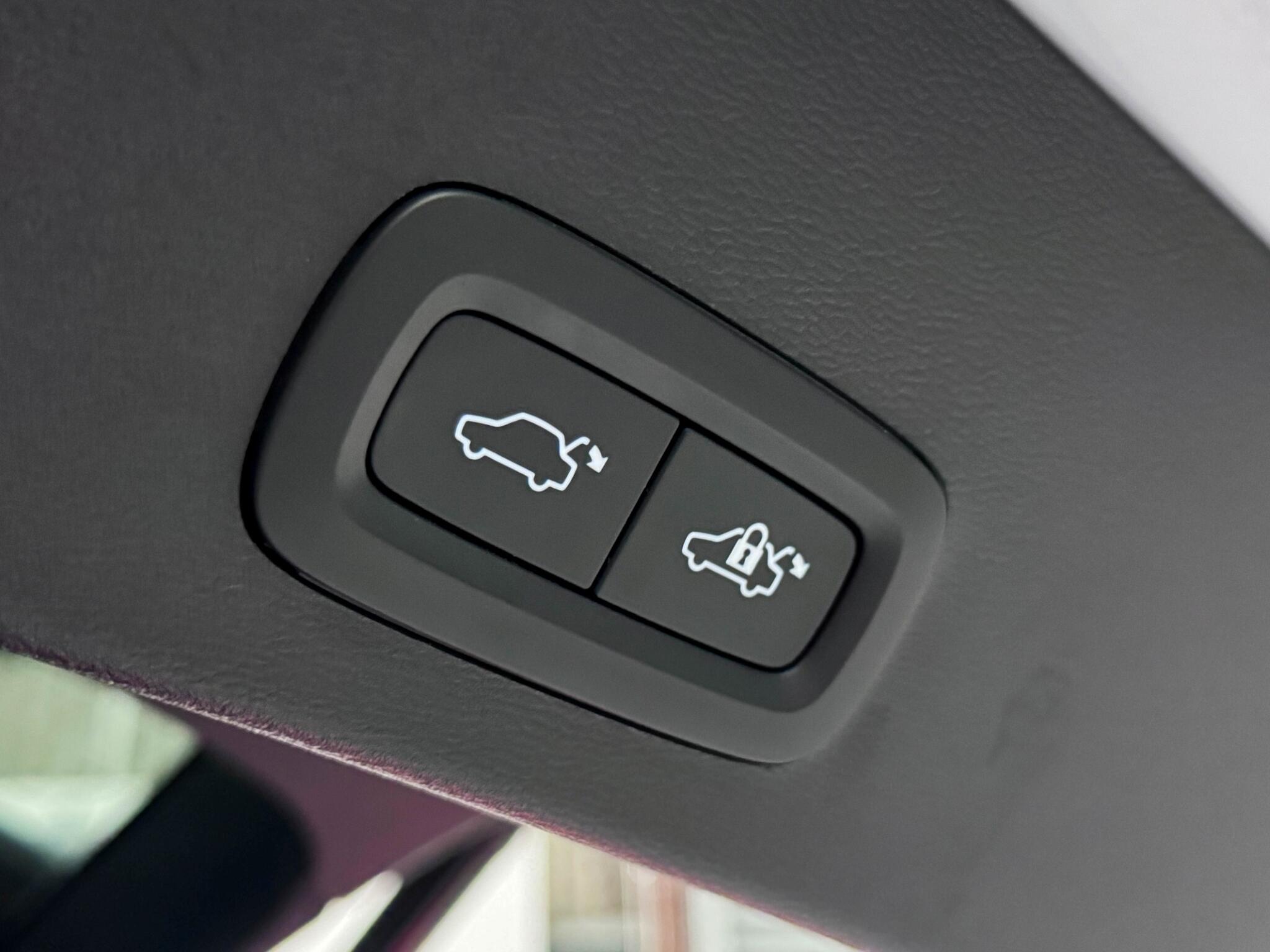 Volvo XC40 view 19