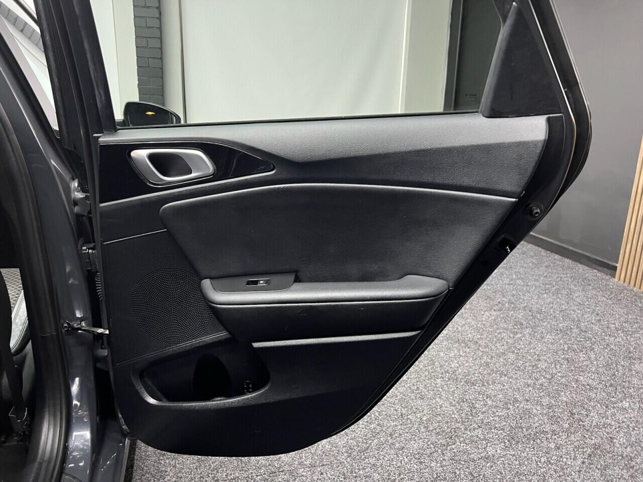Kia Ceed view 40