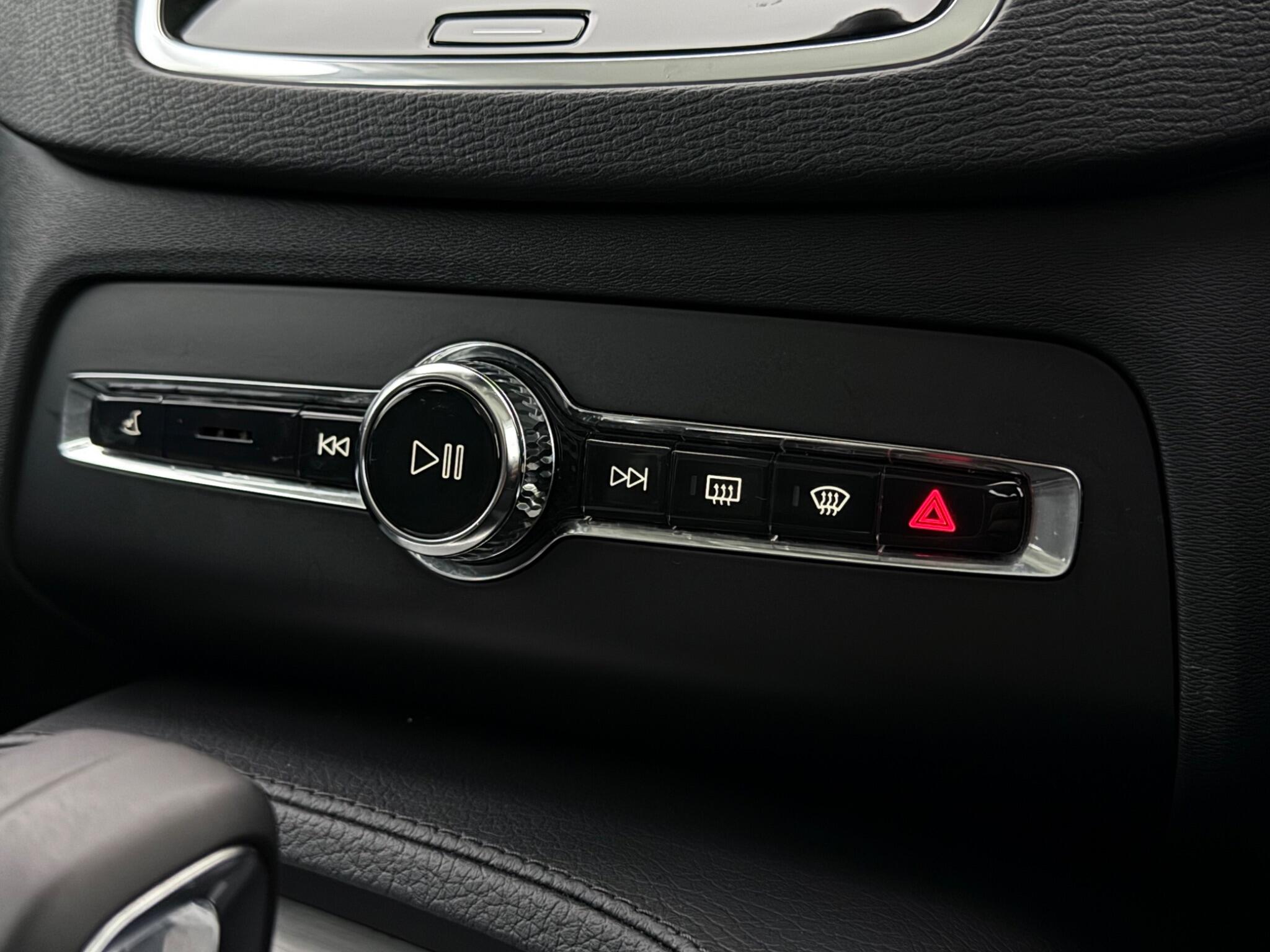 Volvo XC90 view 27
