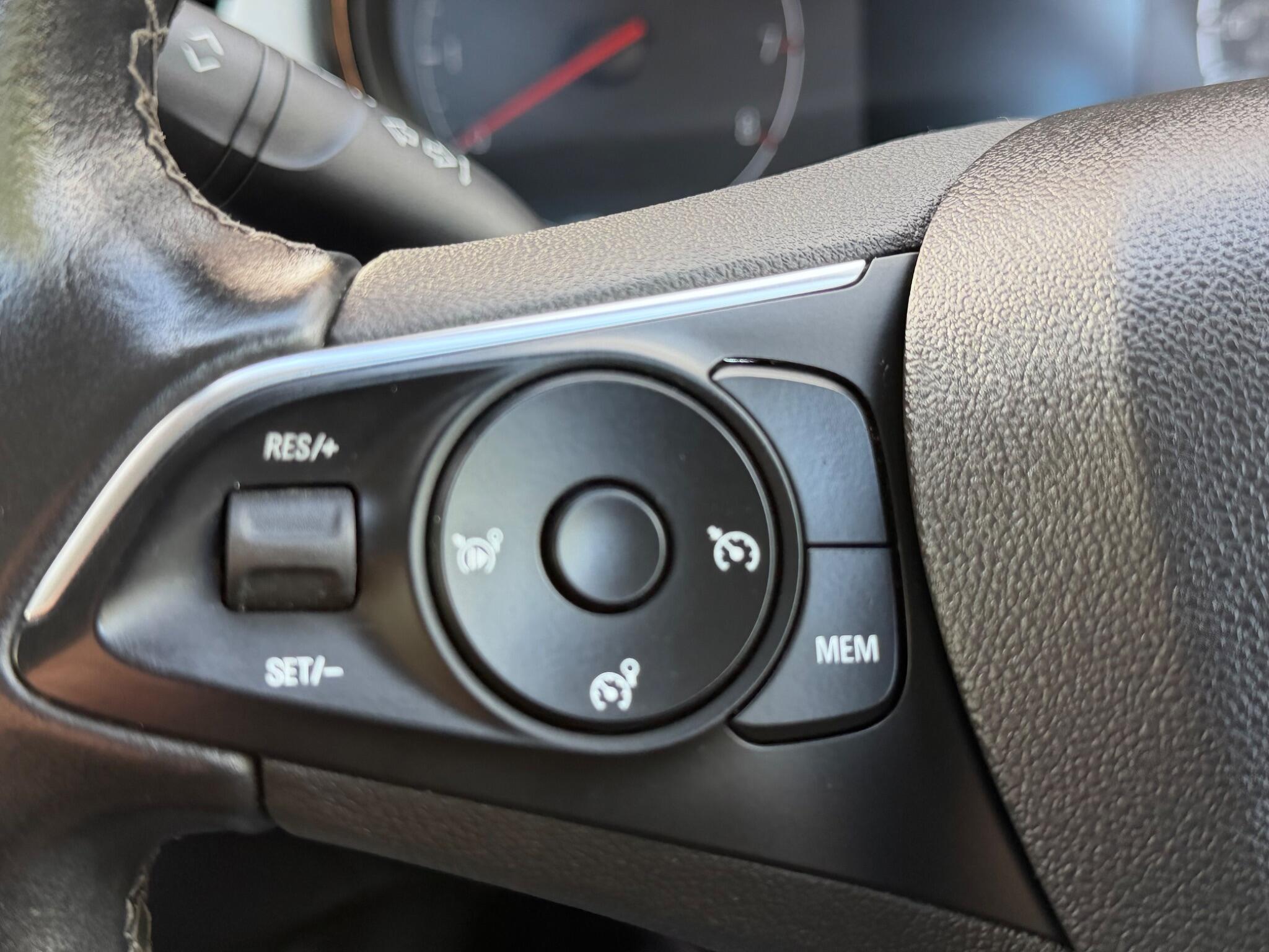 Vauxhall Crossland X view 54