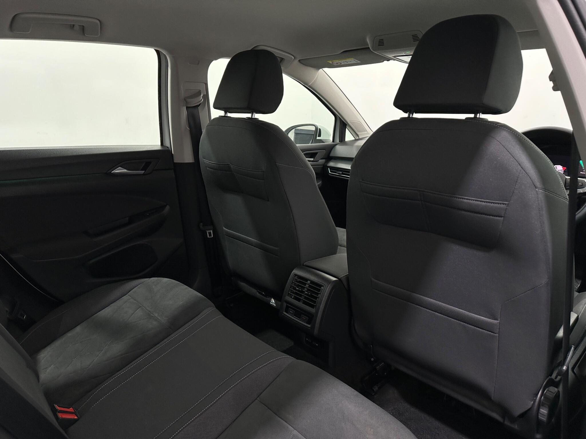 Volkswagen Golf view 41