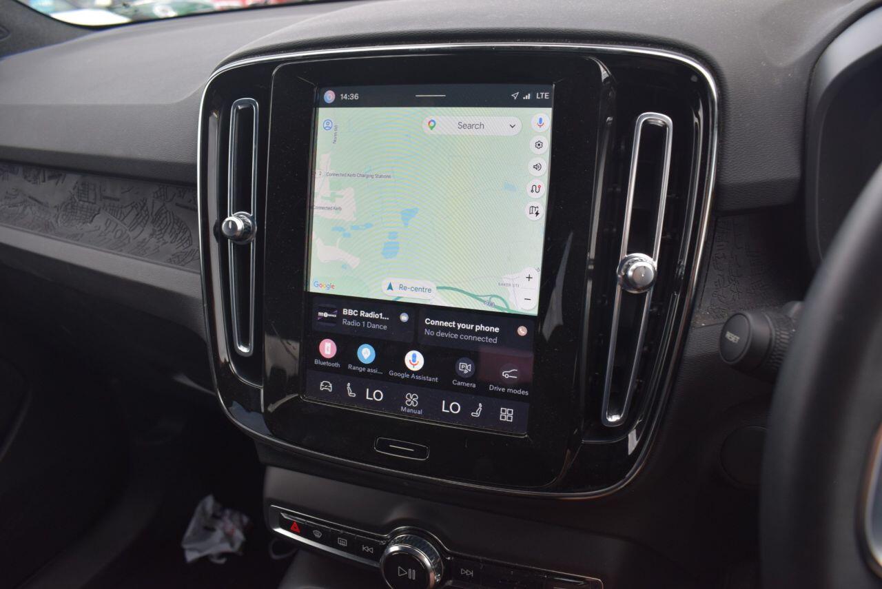 Volvo XC40 view 22