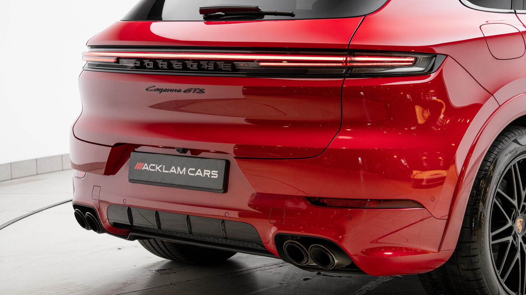 Porsche Cayenne view 15