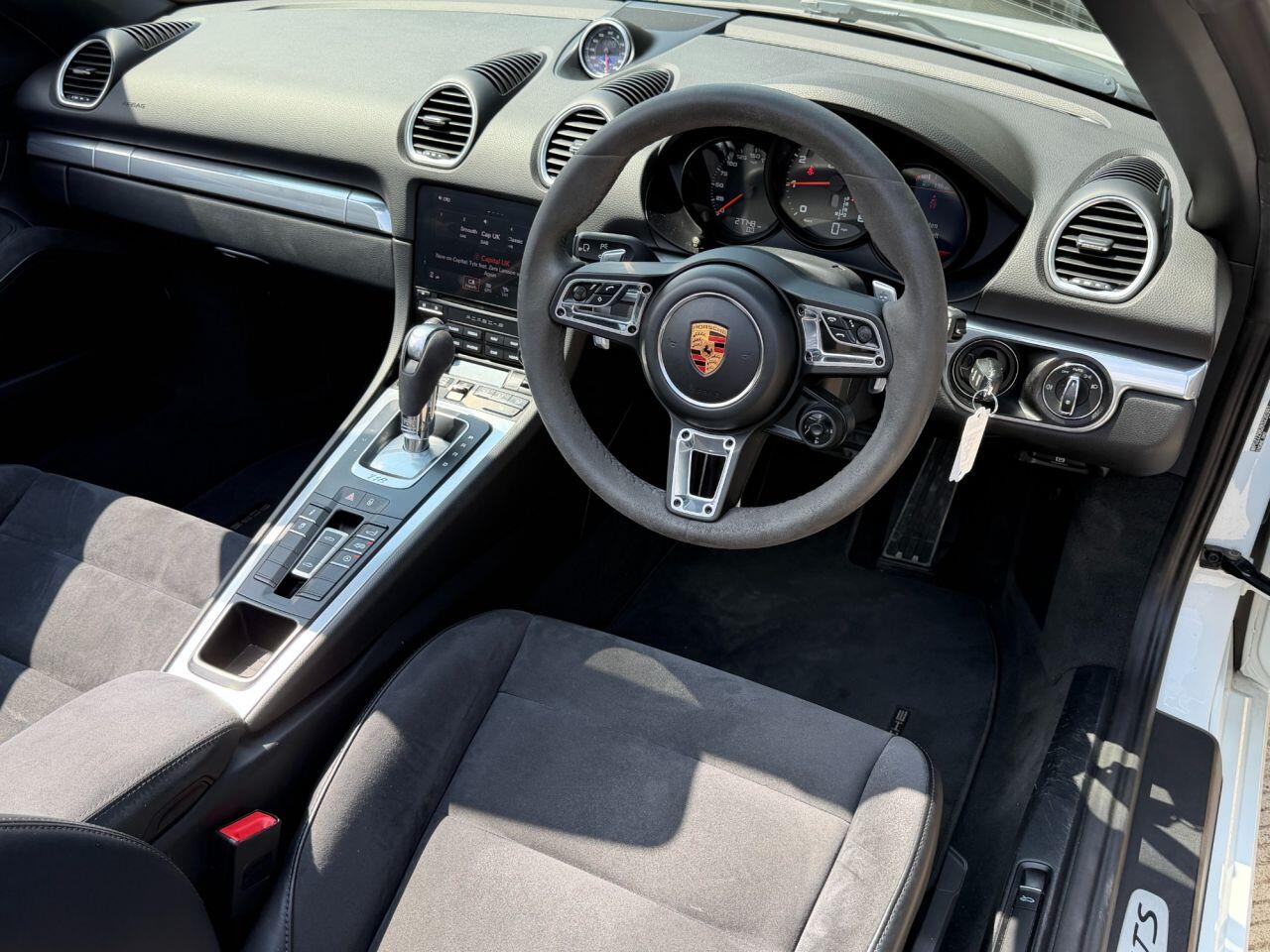 Porsche 718 Boxster view 28