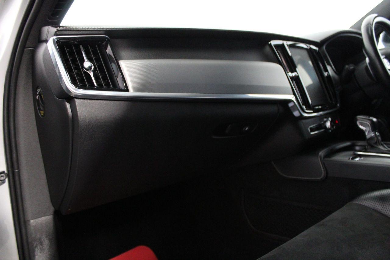 Volvo V90 view 32