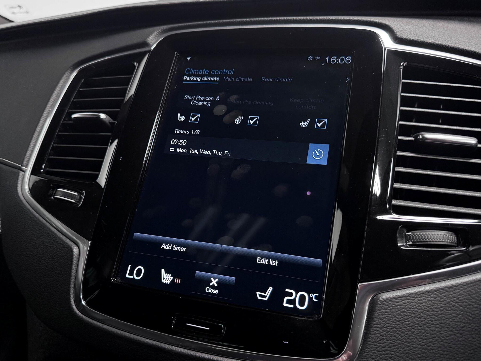Volvo XC90 view 48