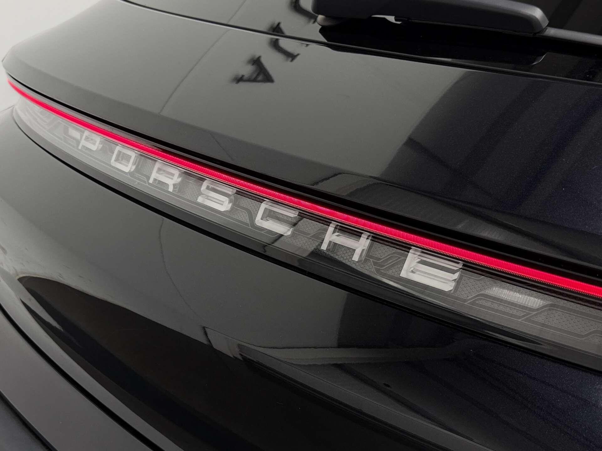 Porsche Taycan view 25
