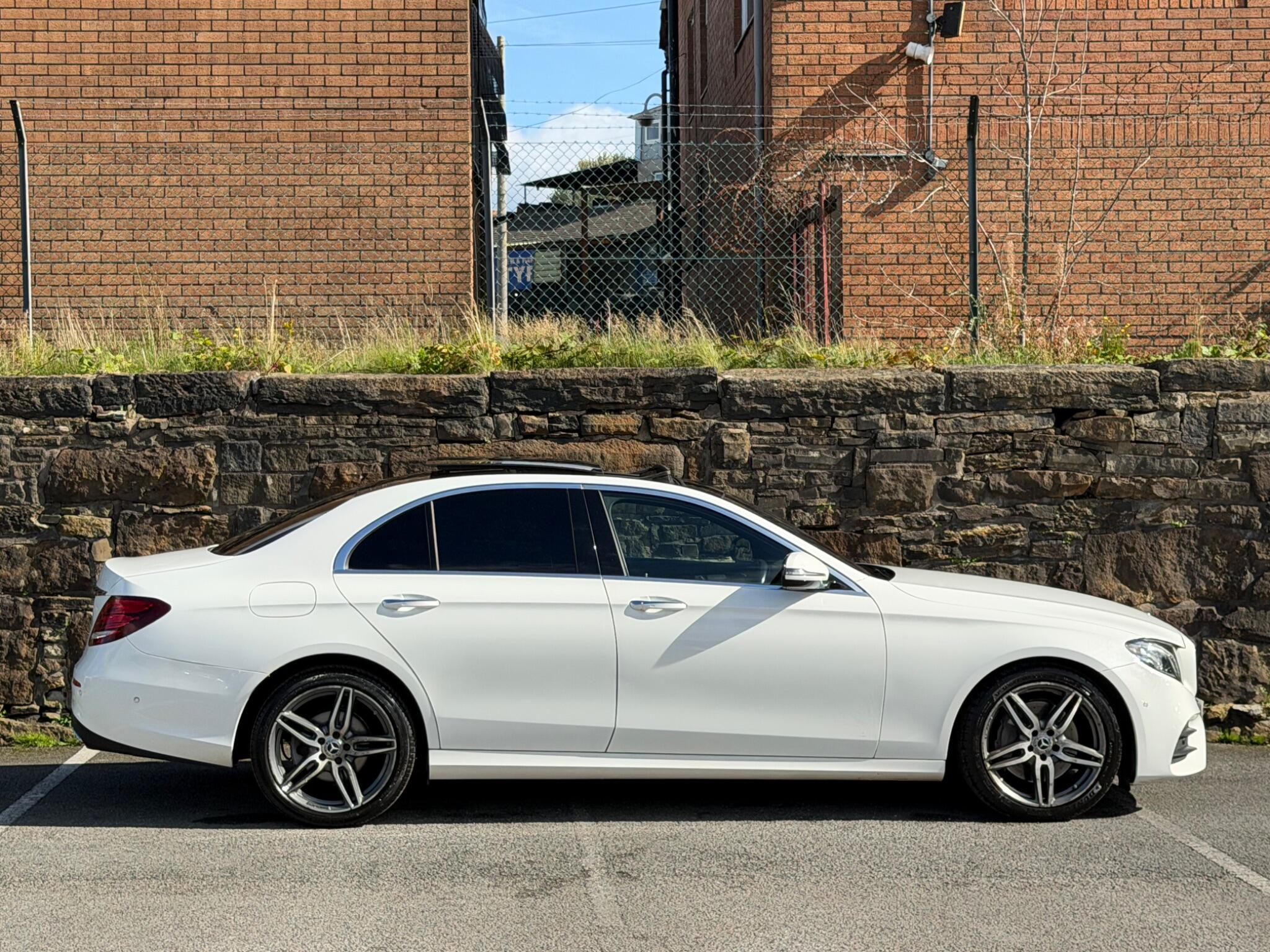Mercedes-Benz E-Class view 8