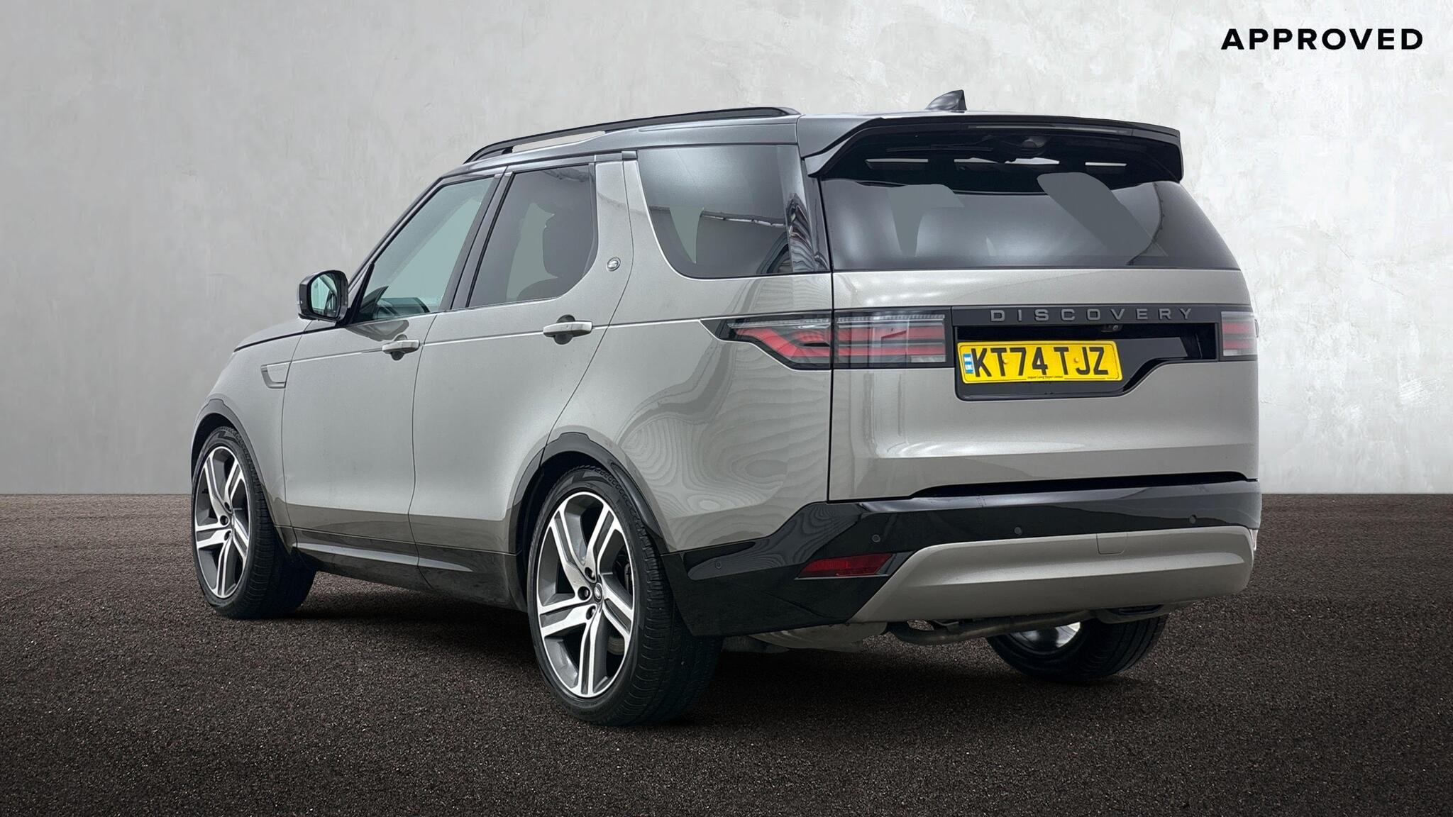 Land Rover Discovery view 2
