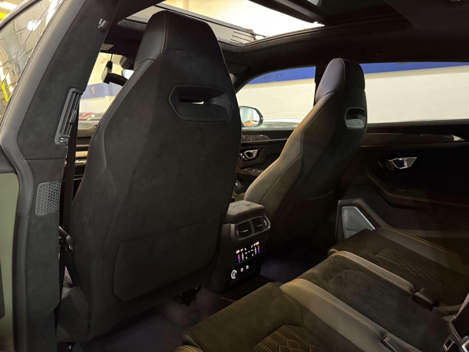 Lamborghini Urus view 67