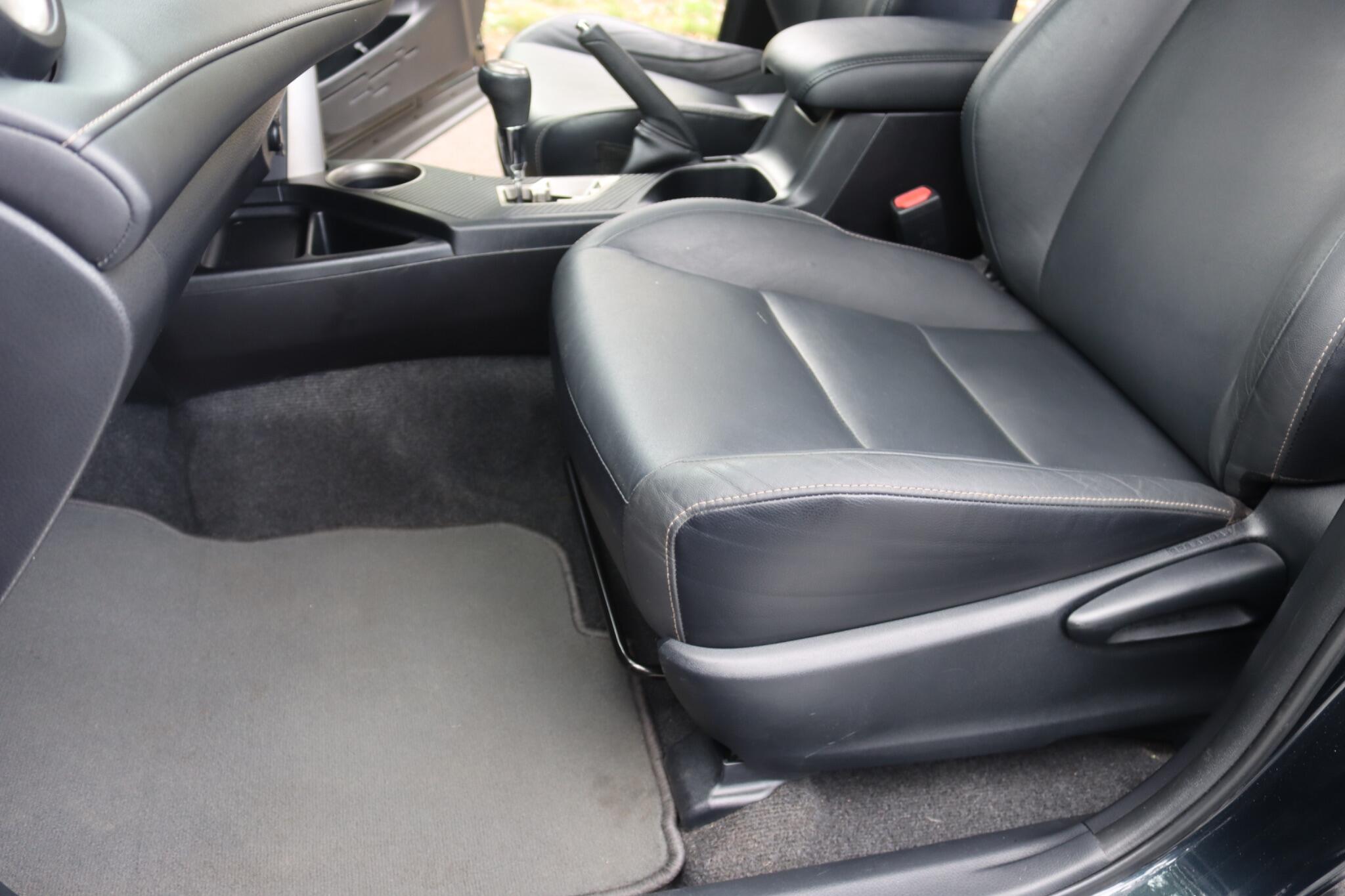 Toyota Rav4 view 9