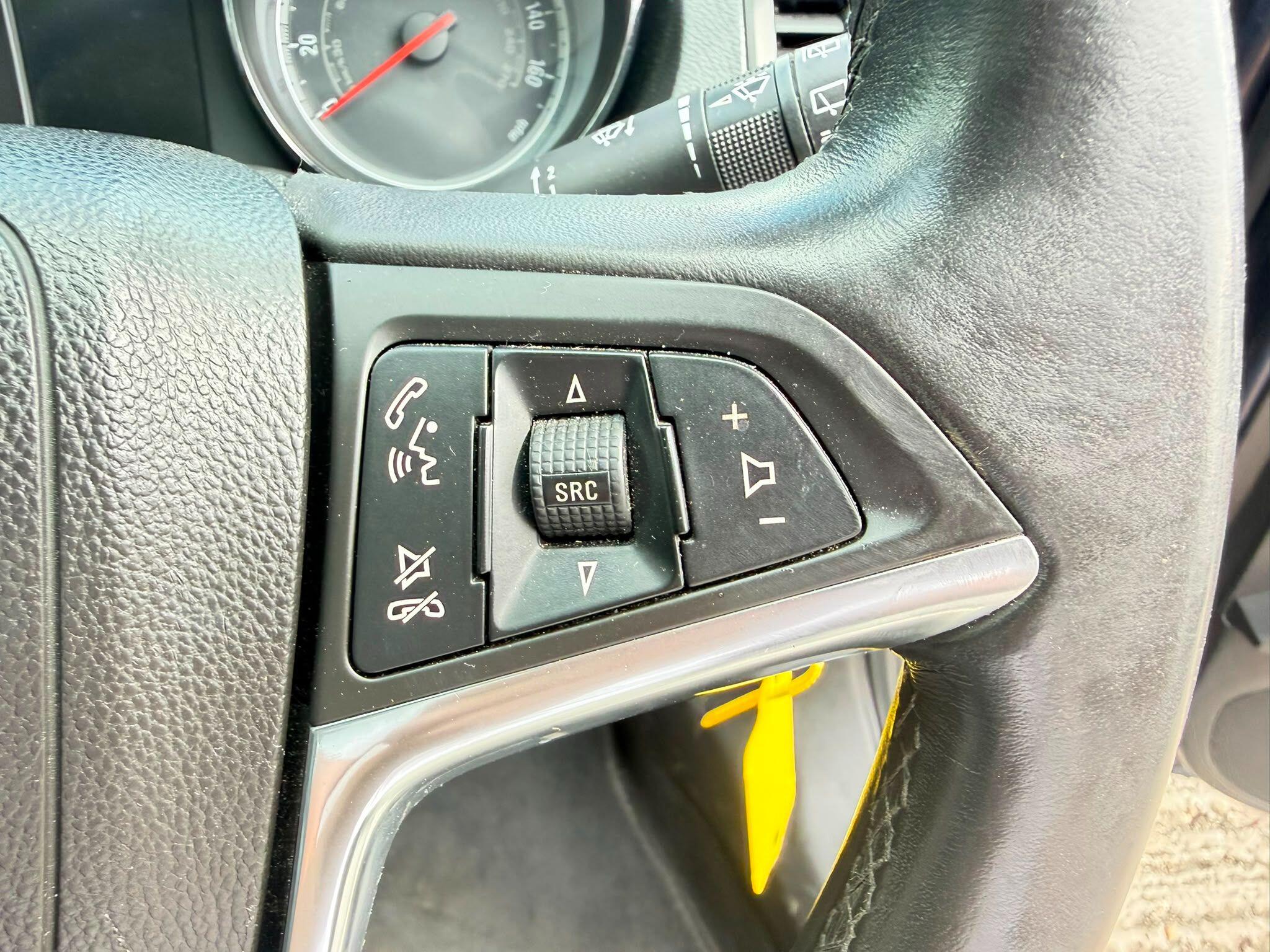 Vauxhall Insignia view 25