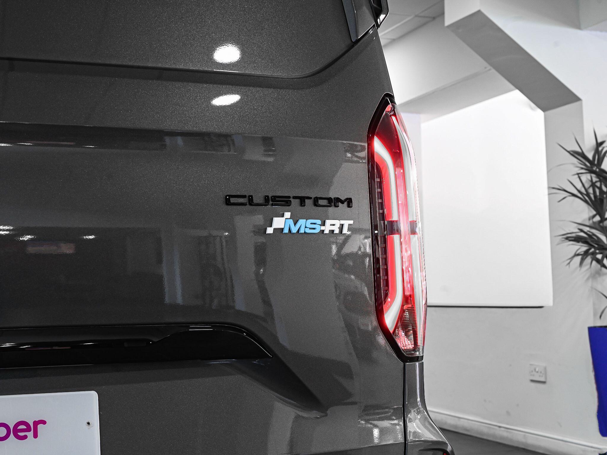 Ford Transit Custom view 35