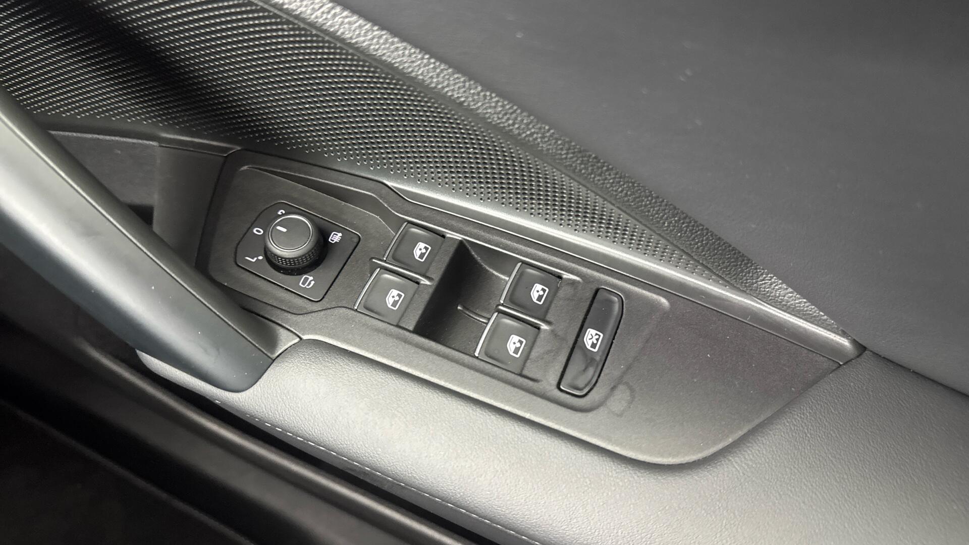 Volkswagen Tiguan view 37