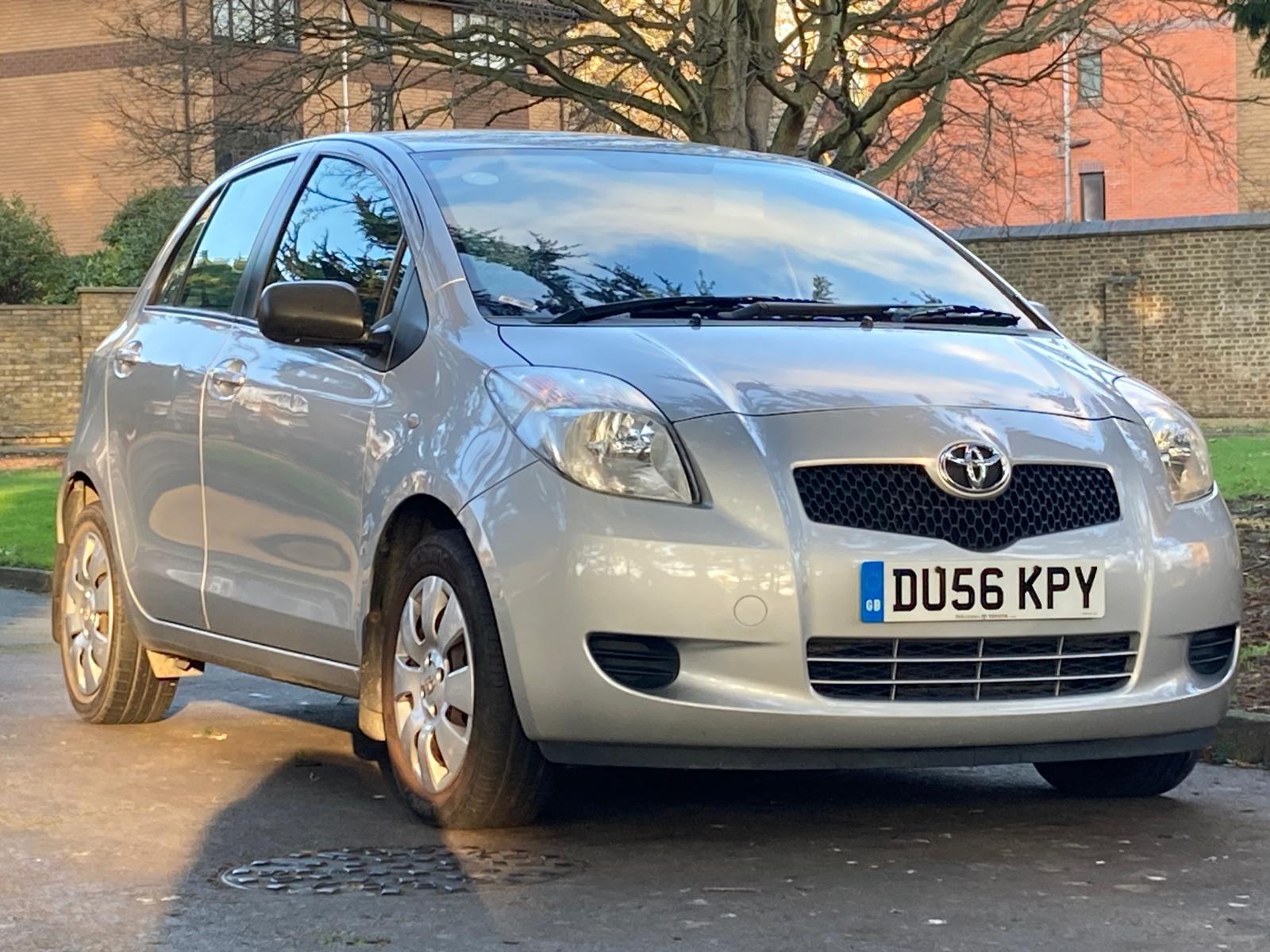 2006 Toyota Yaris in Silver for sale