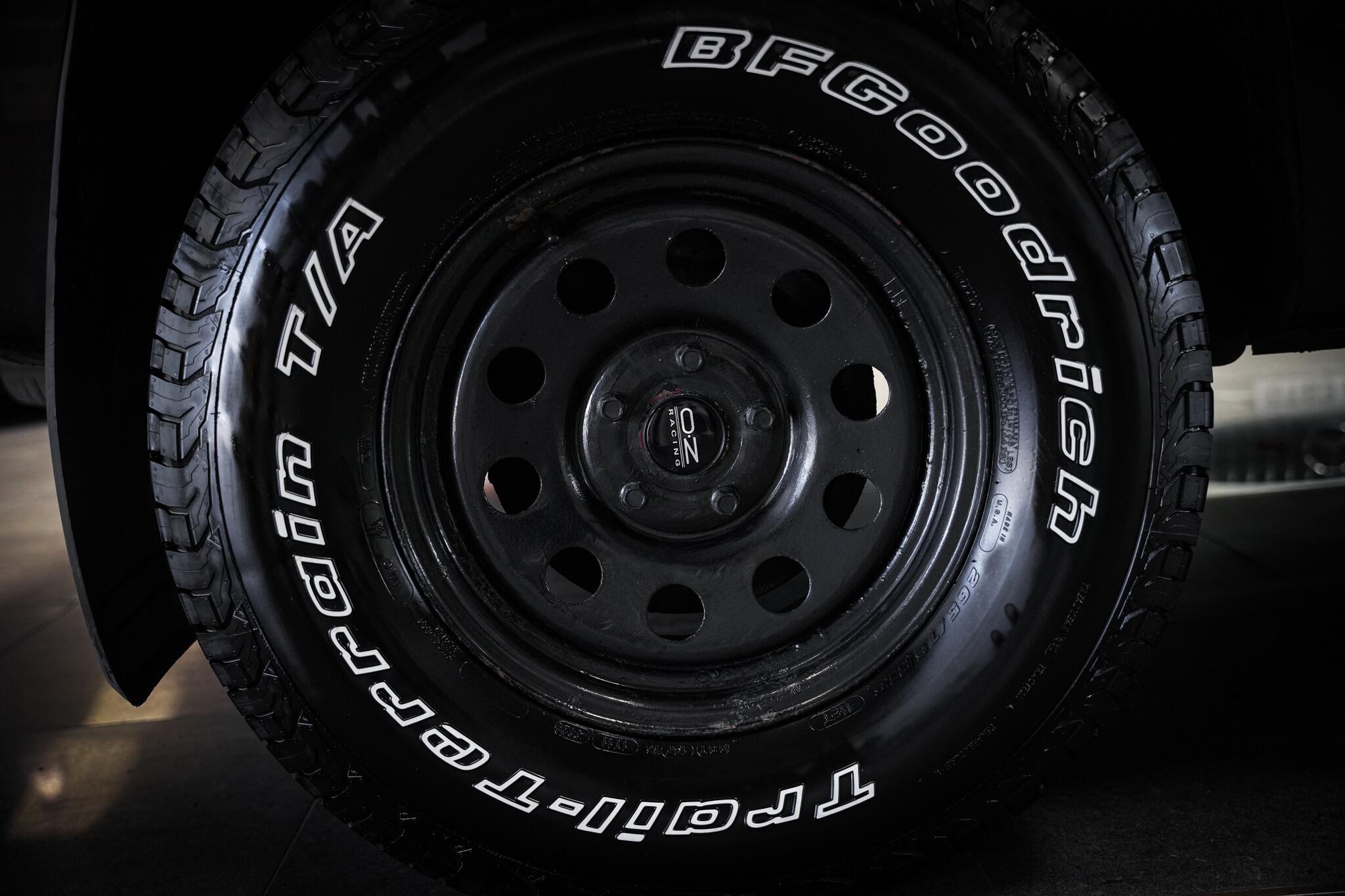 Volkswagen Amarok view 27