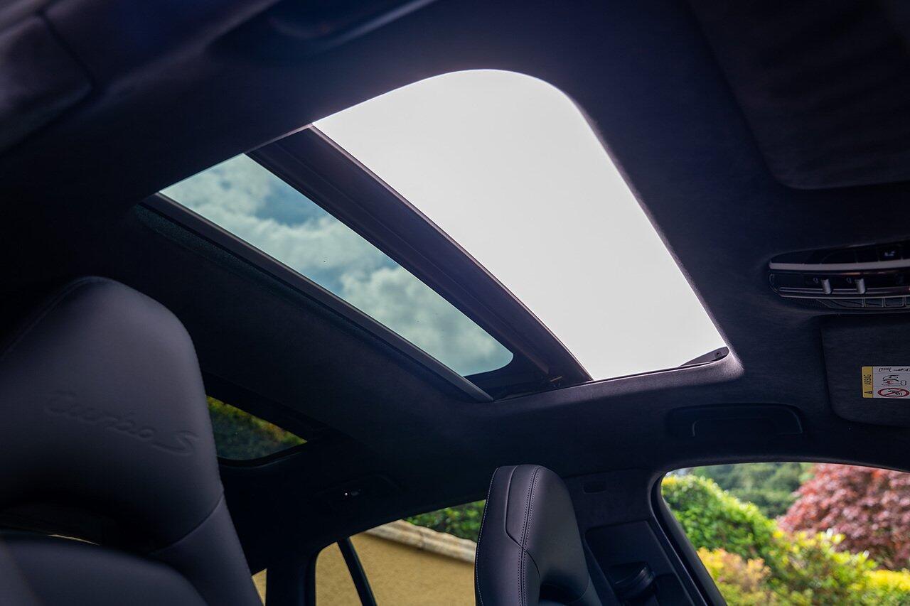 Porsche Panamera view 51