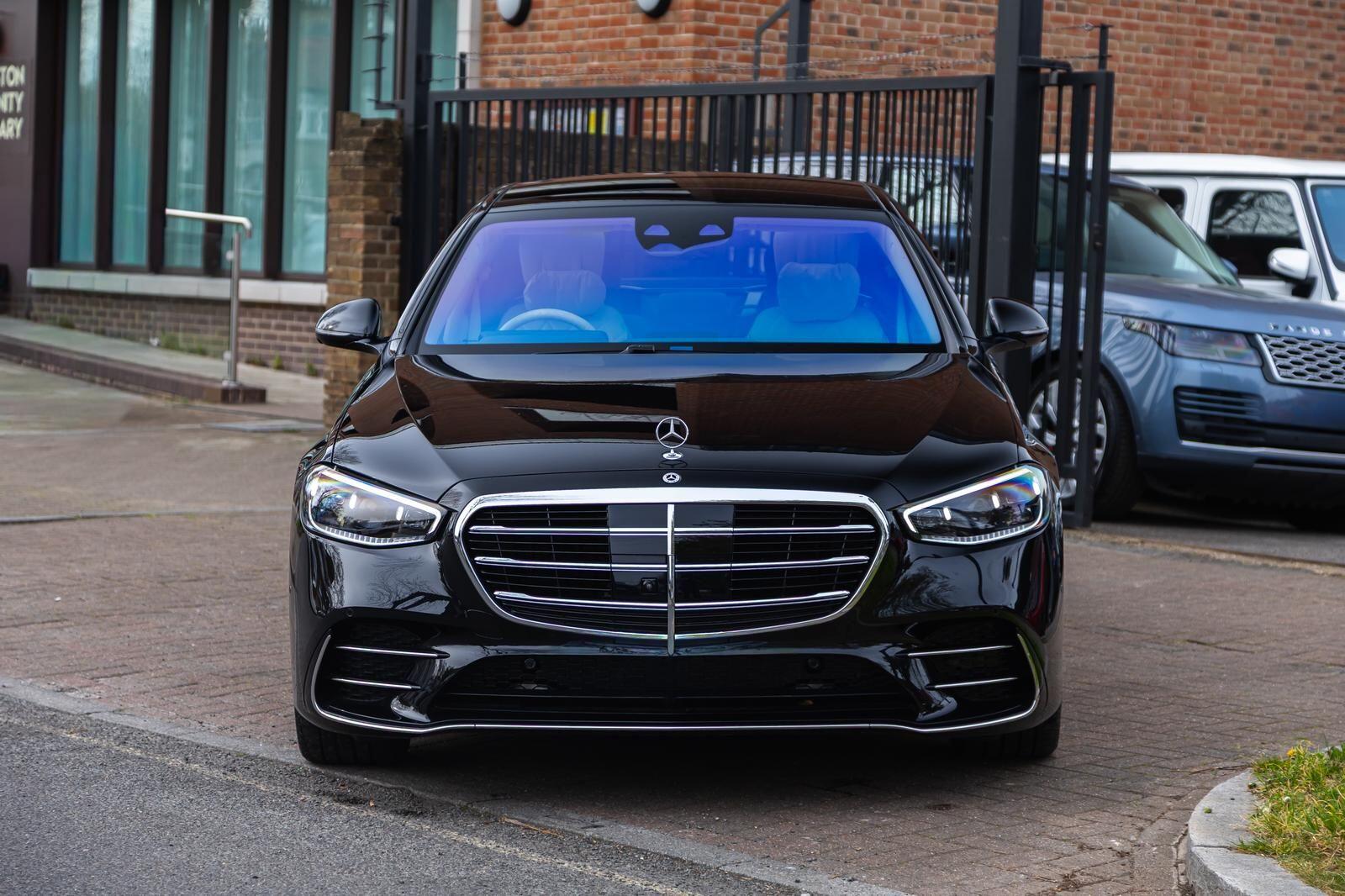Mercedes-Benz S-Class view 3