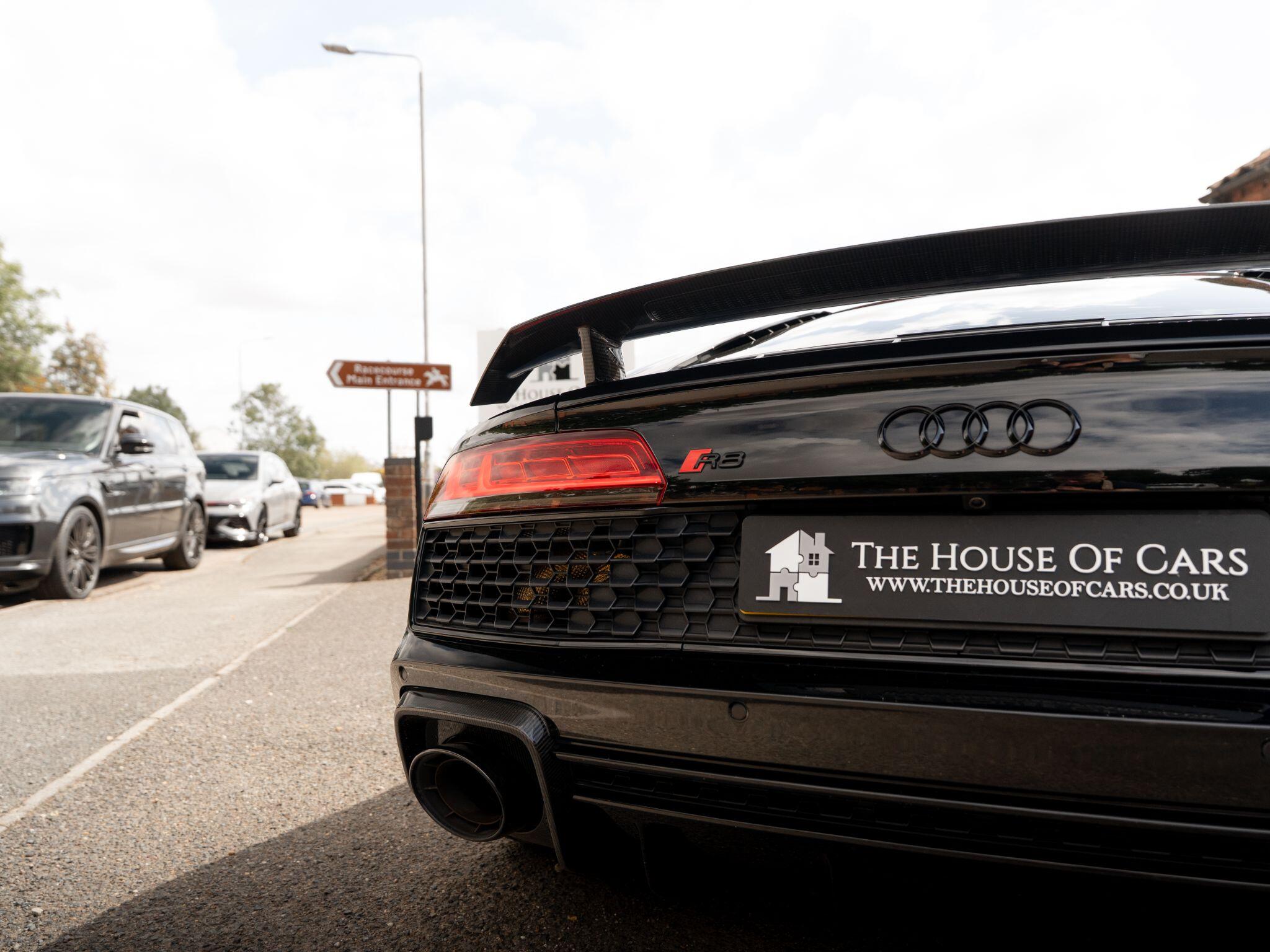 Audi R8 view 28