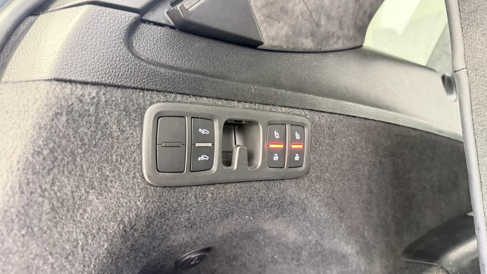 Audi Q7 view 59