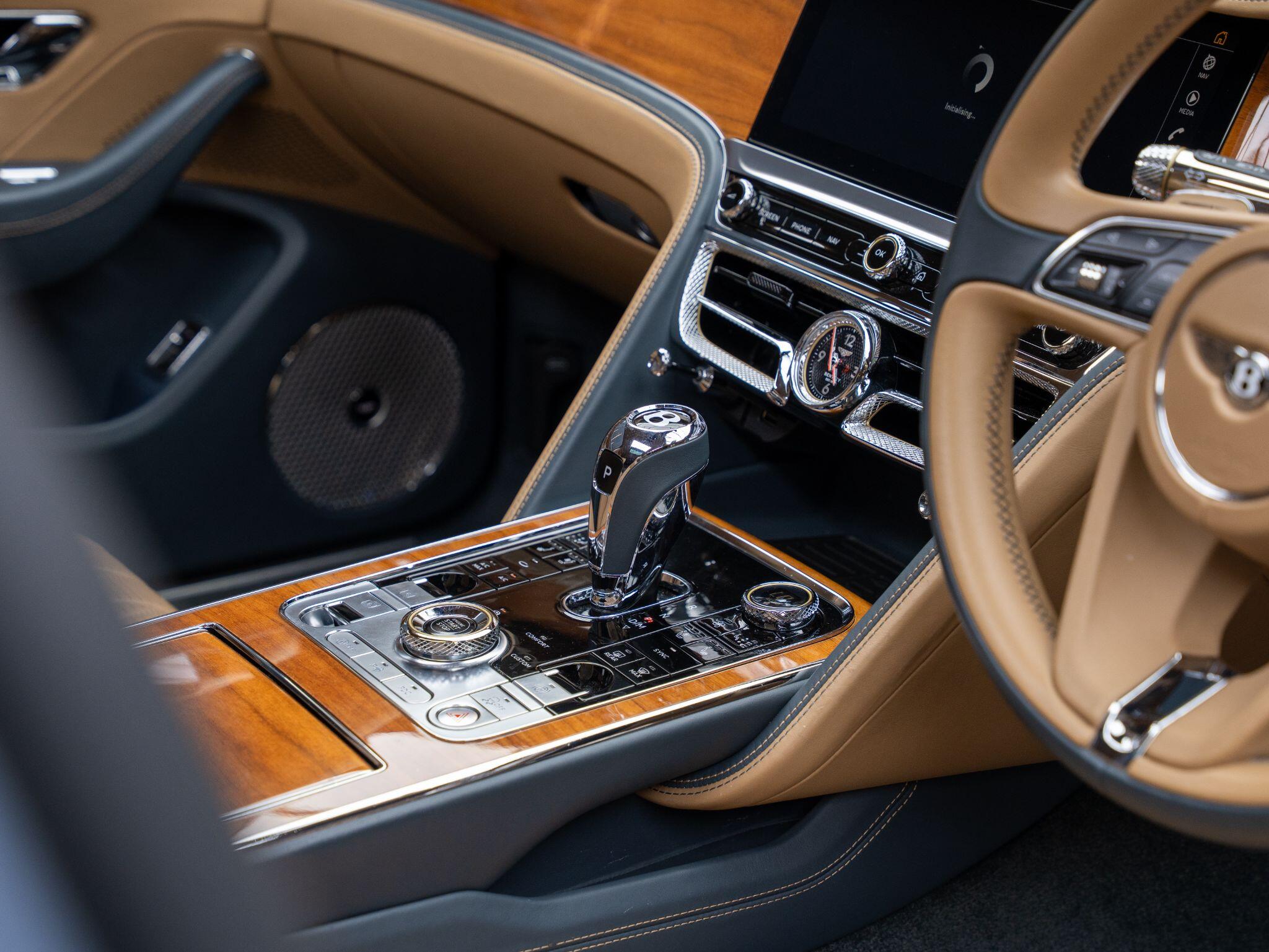 Bentley Flying Spur view 49
