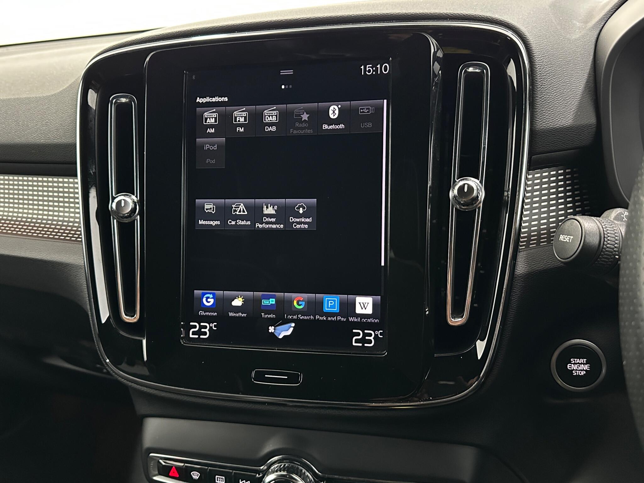 Volvo XC40 view 23