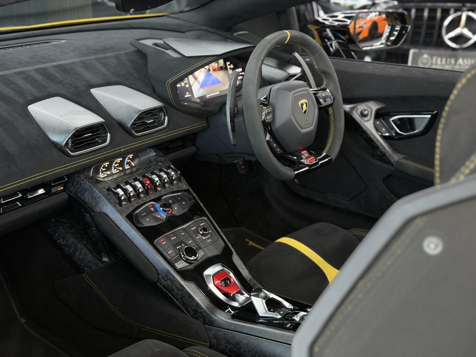 Lamborghini Huracan view 3