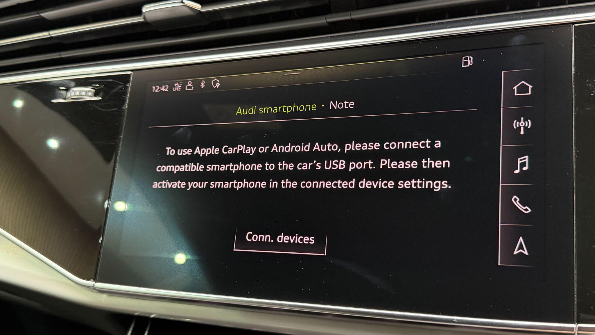 Audi Q8 view 31
