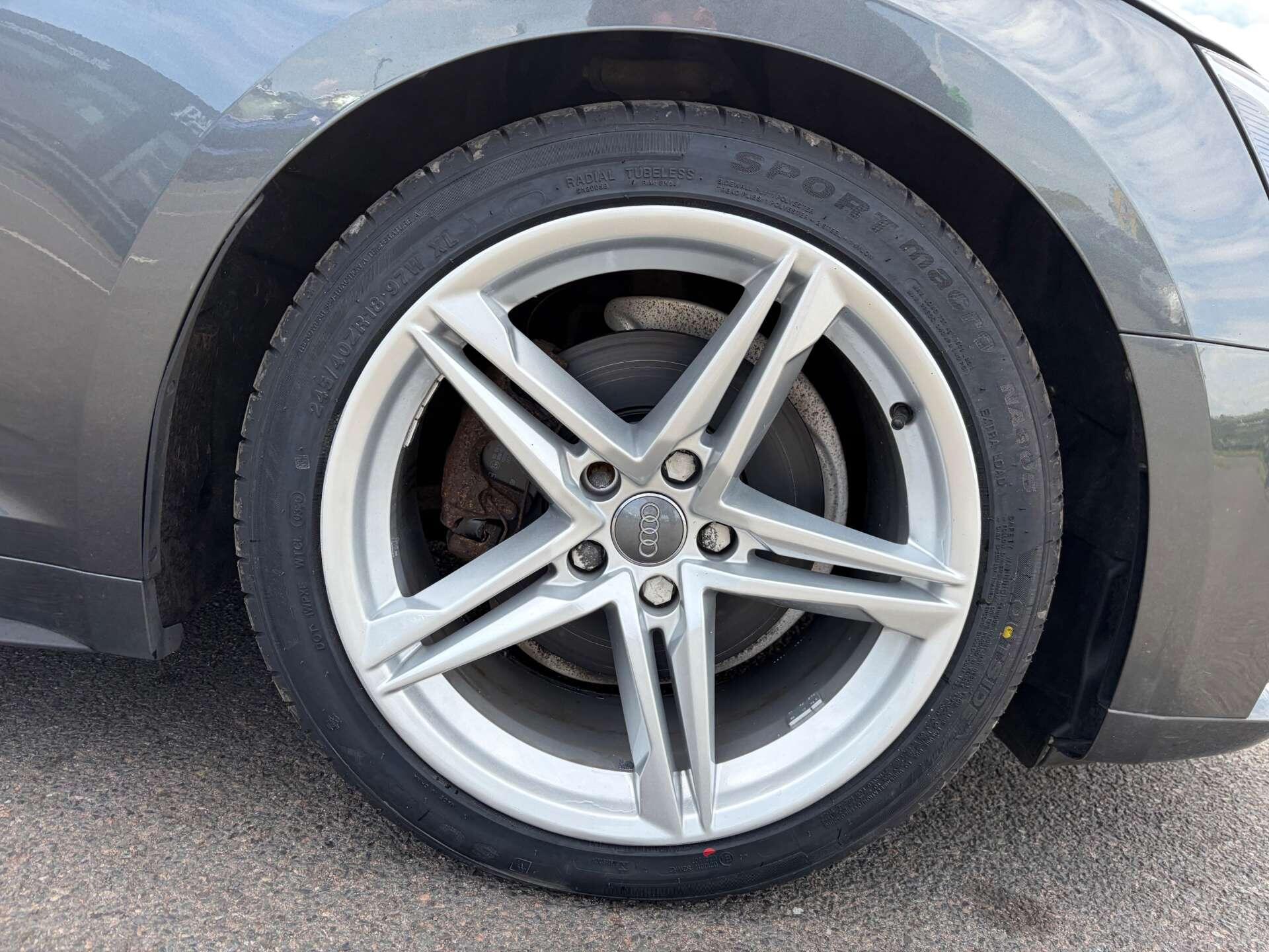 Audi A5 view 11