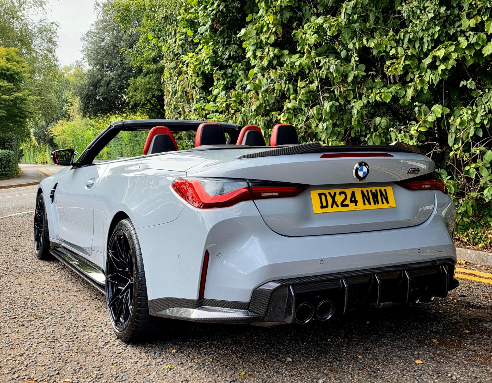 BMW M4 view 7