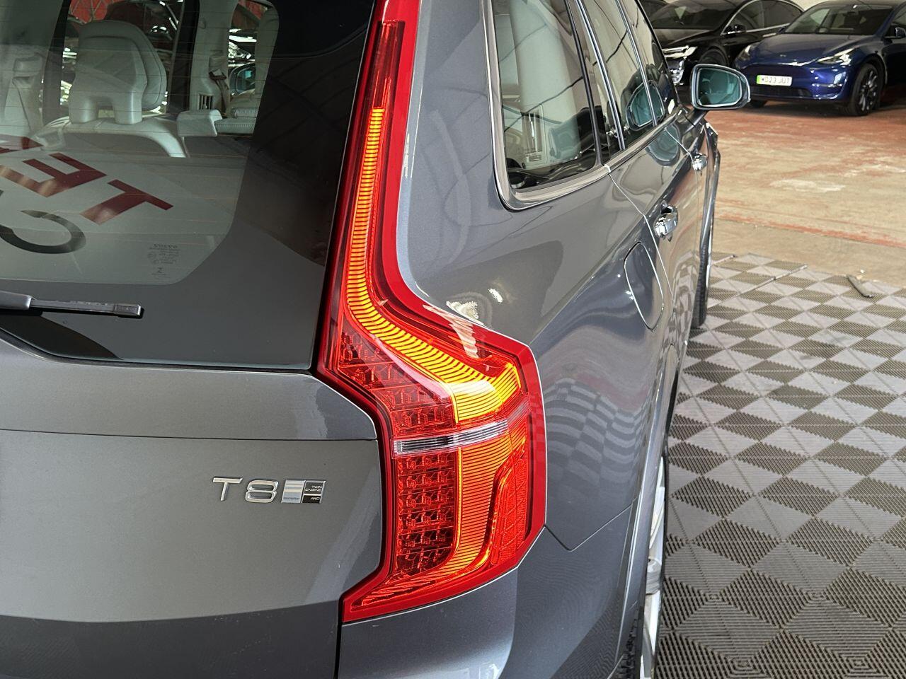 Volvo XC90 view 18