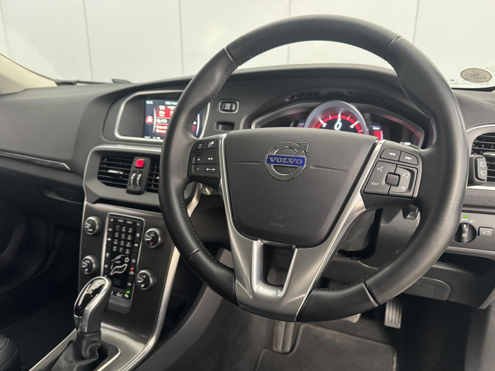 Volvo V40 view 47