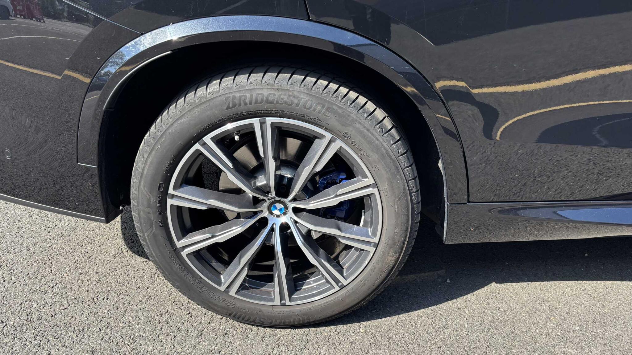 BMW X5 view 18