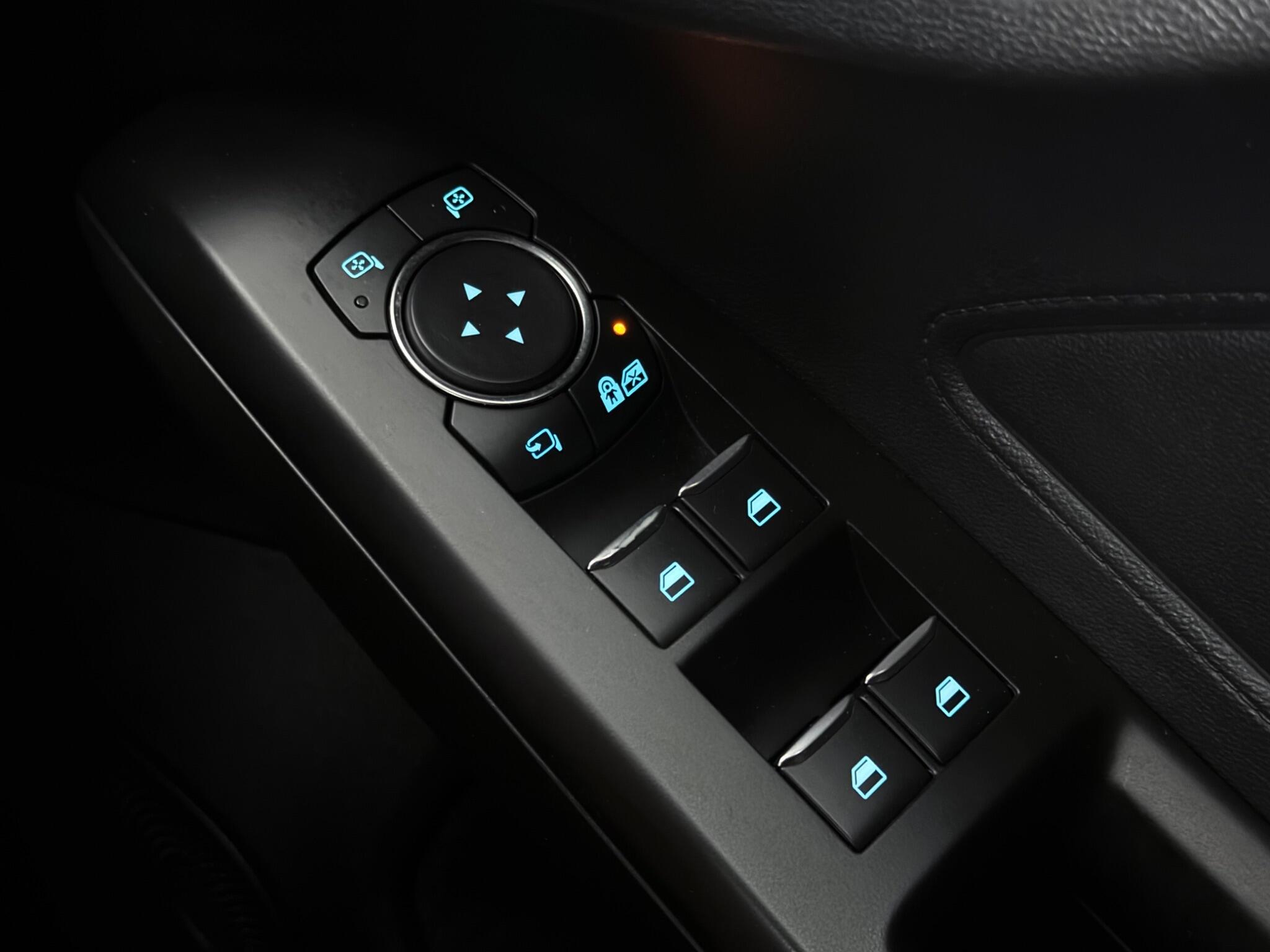 Ford Focus view 20