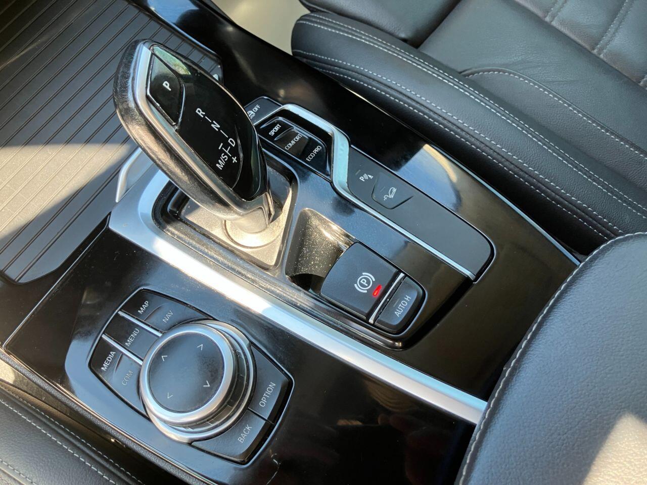BMW X3 view 56